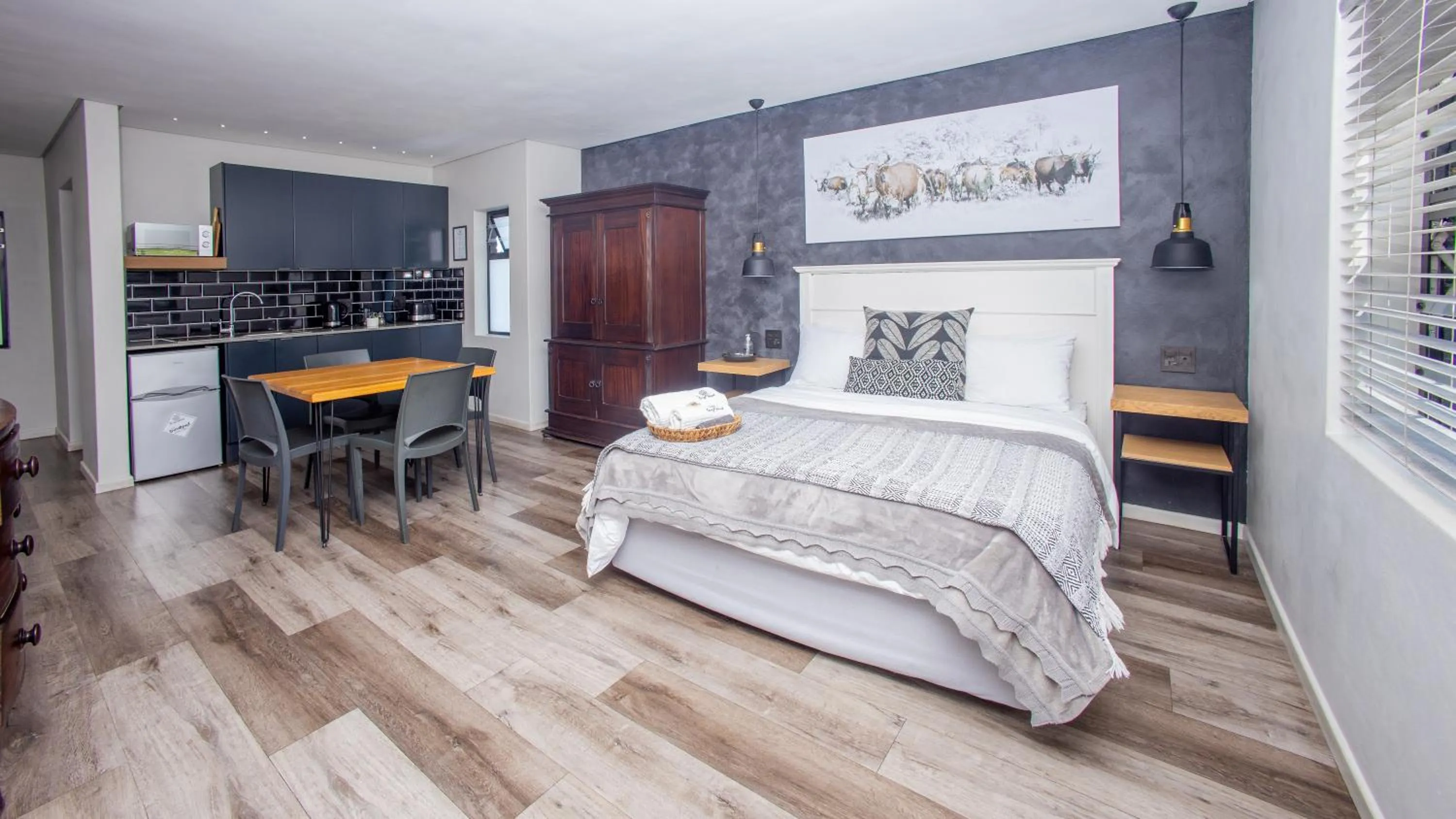 Bed in Coral Wood Self Catering Suites and B&B