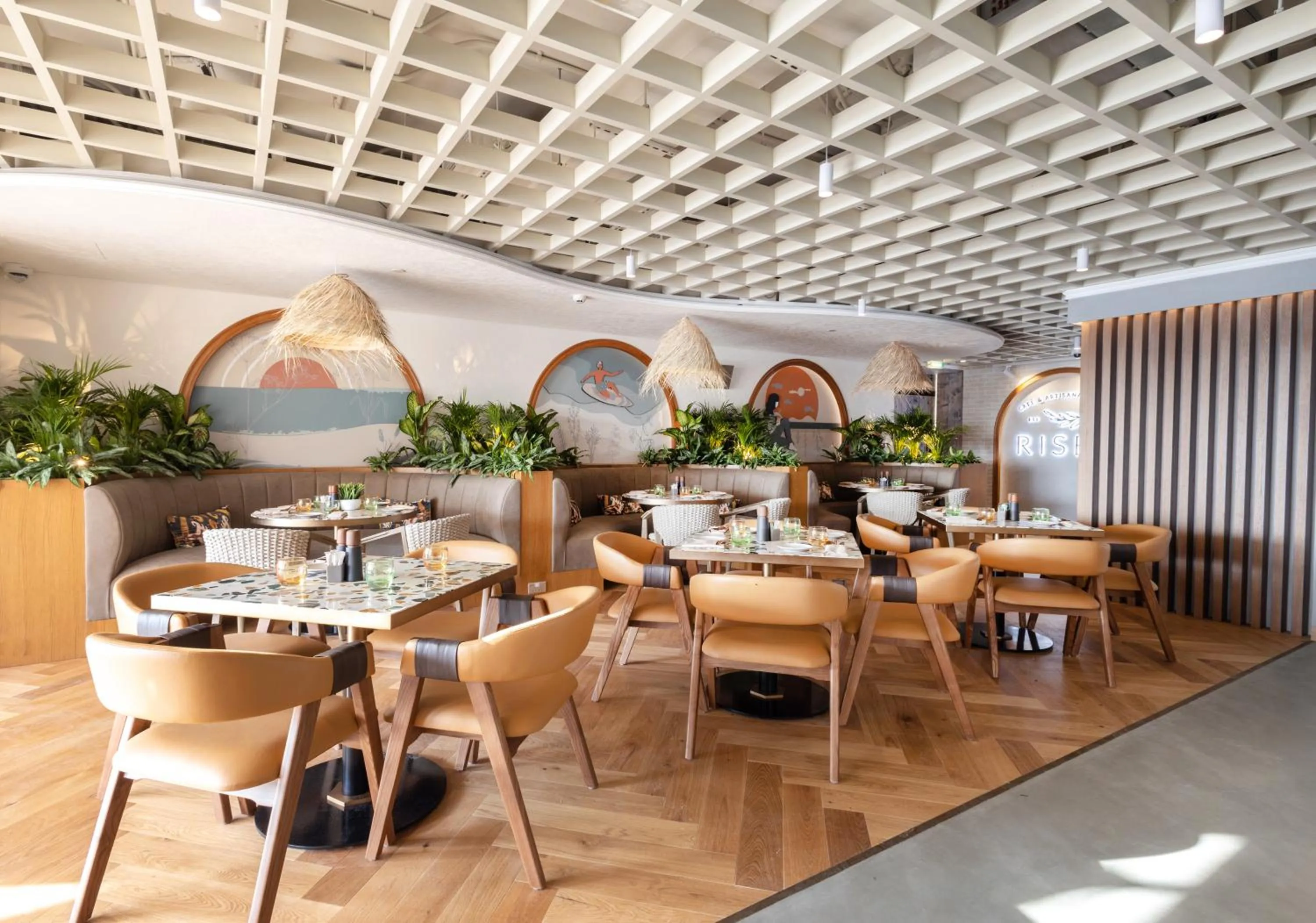 Restaurant/places to eat in Th8 Palm Dubai Beach Resort, Vignette Collection by IHG