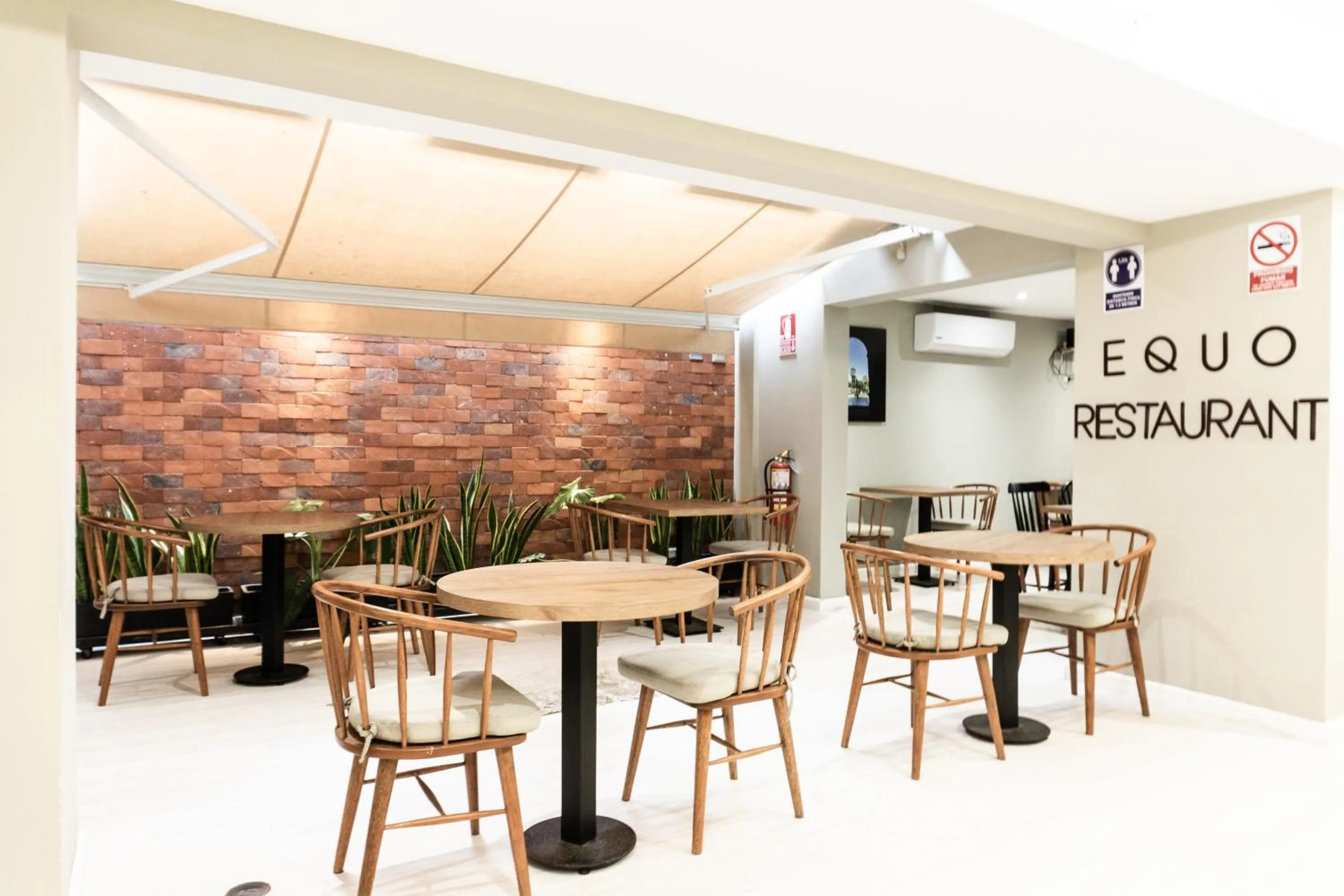 Restaurant/places to eat in Equo Hotel Boutique