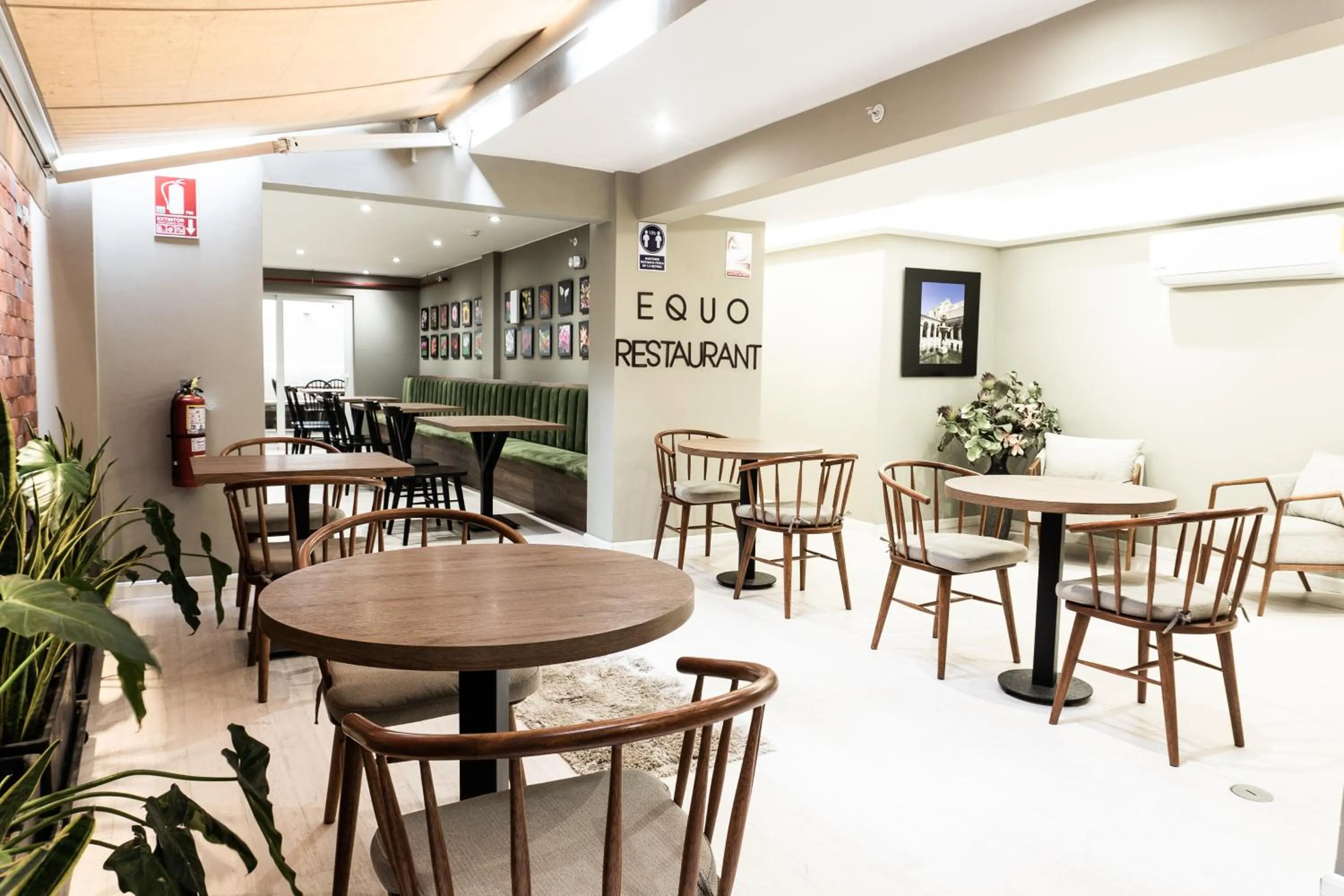 Restaurant/places to eat in Equo Hotel Boutique