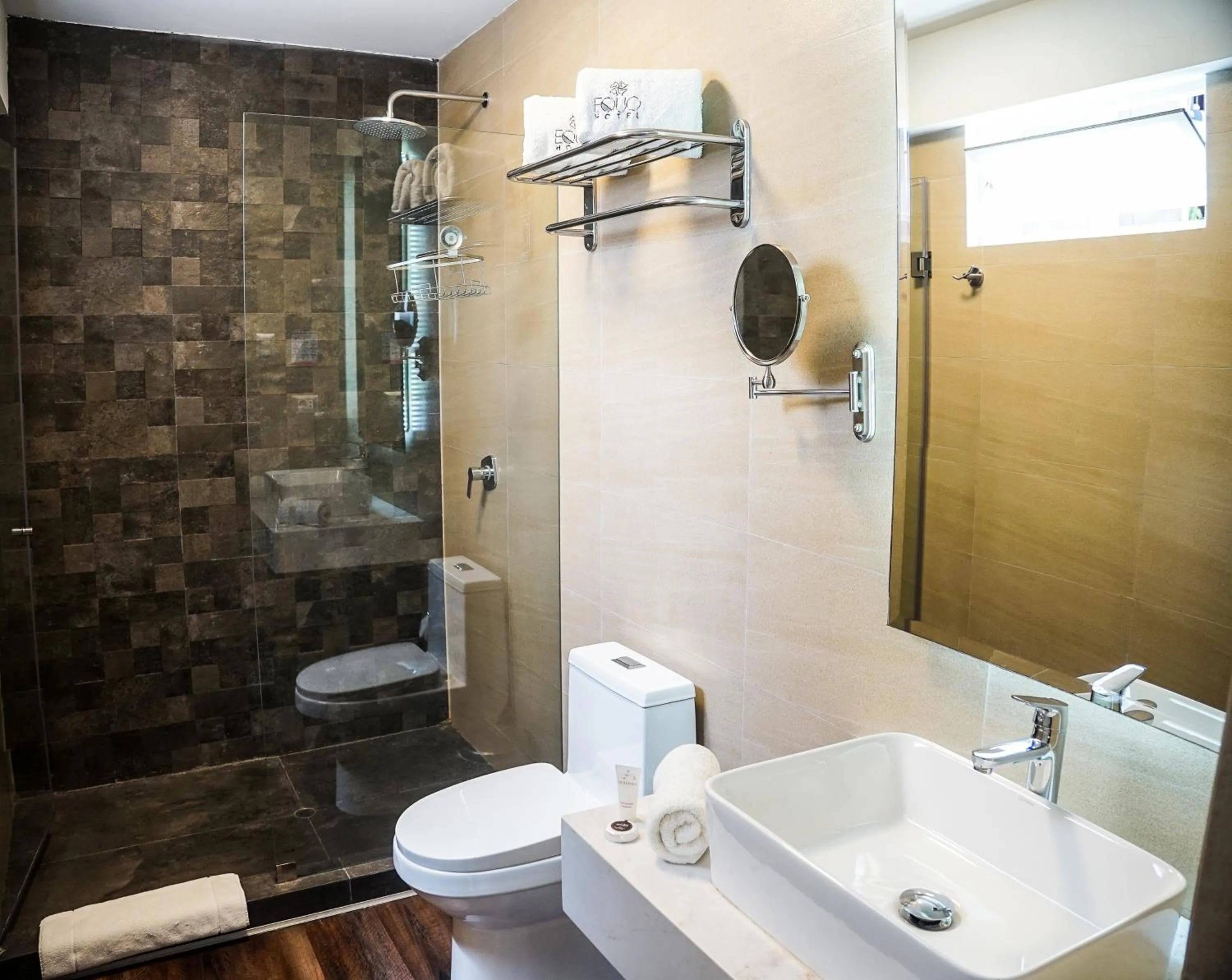 Shower in Equo Hotel Boutique