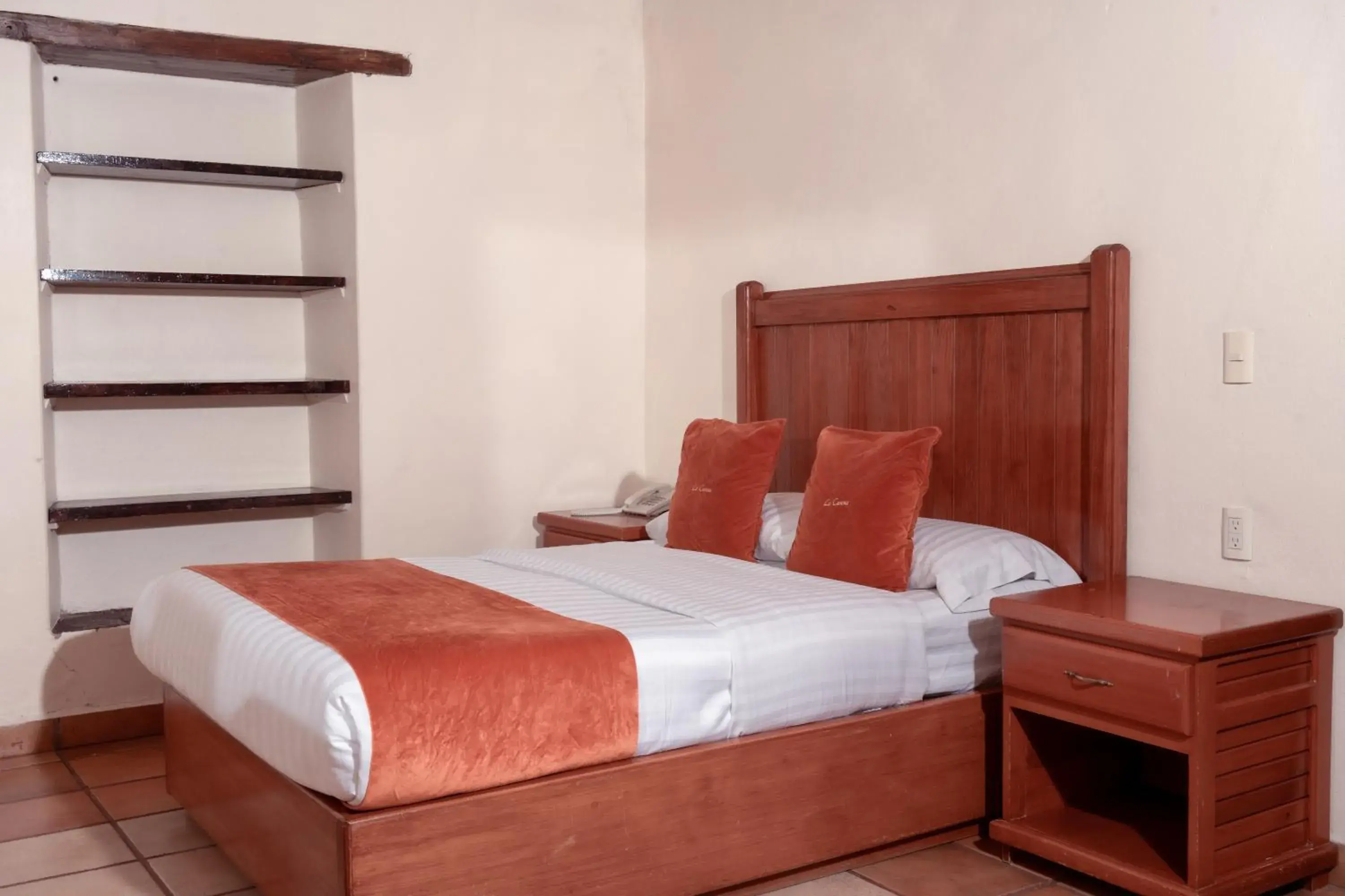 Small Double Room in Hotel La Casona Small Double Room in Hotel La Casona