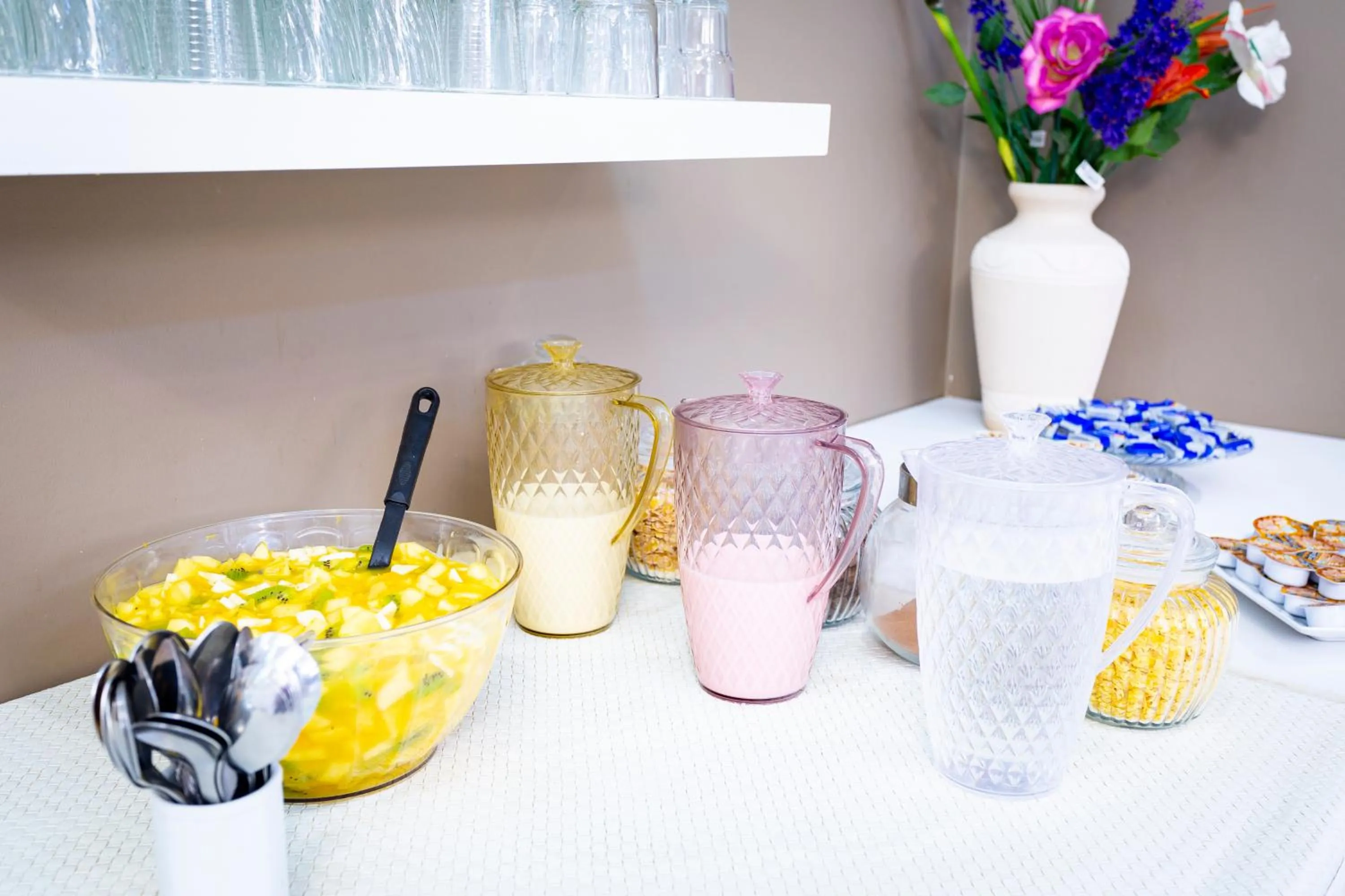 Food and drinks in Hotel Cuesta de Miranda