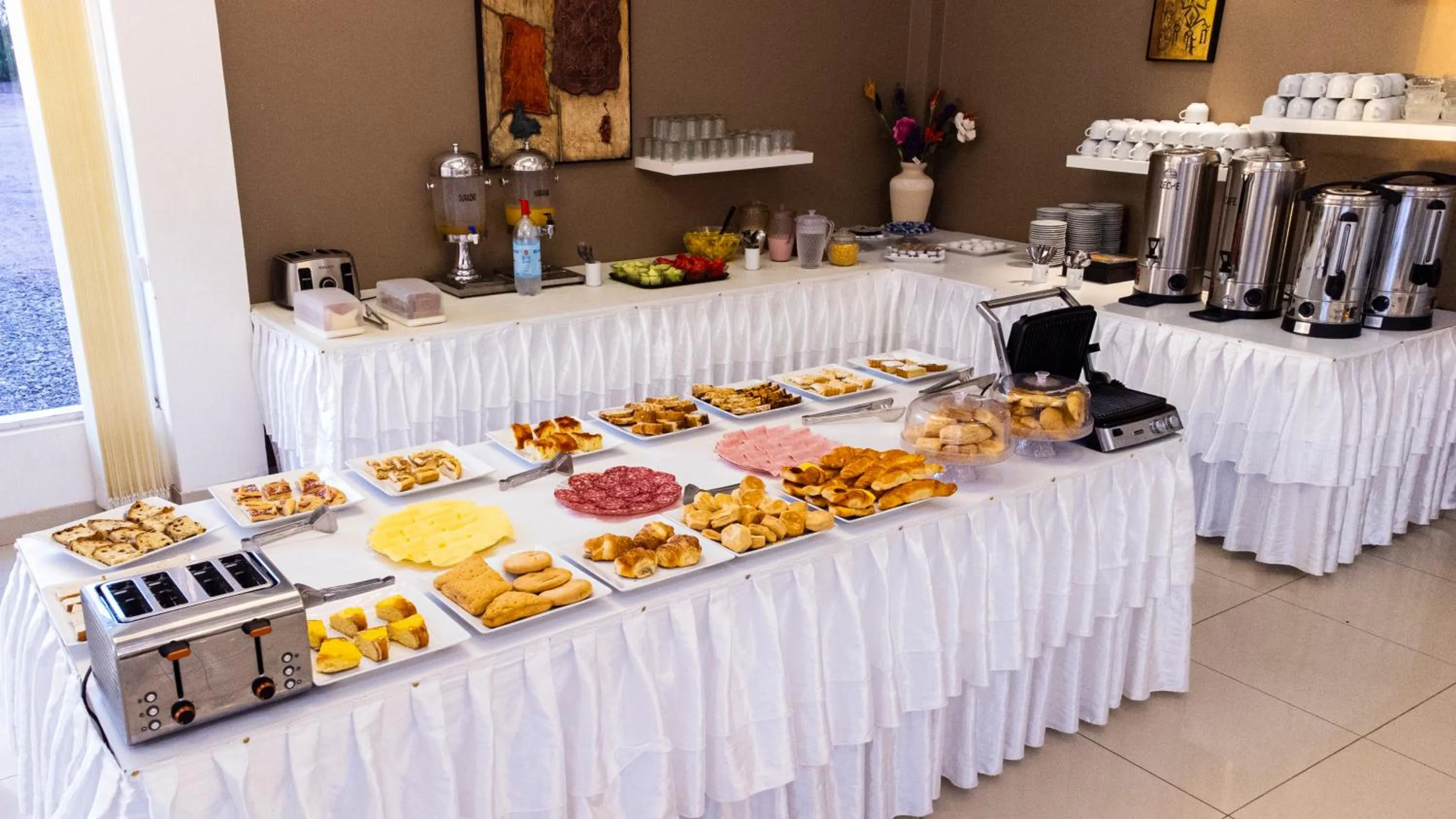 Coffee/tea facilities in Hotel Cuesta de Miranda