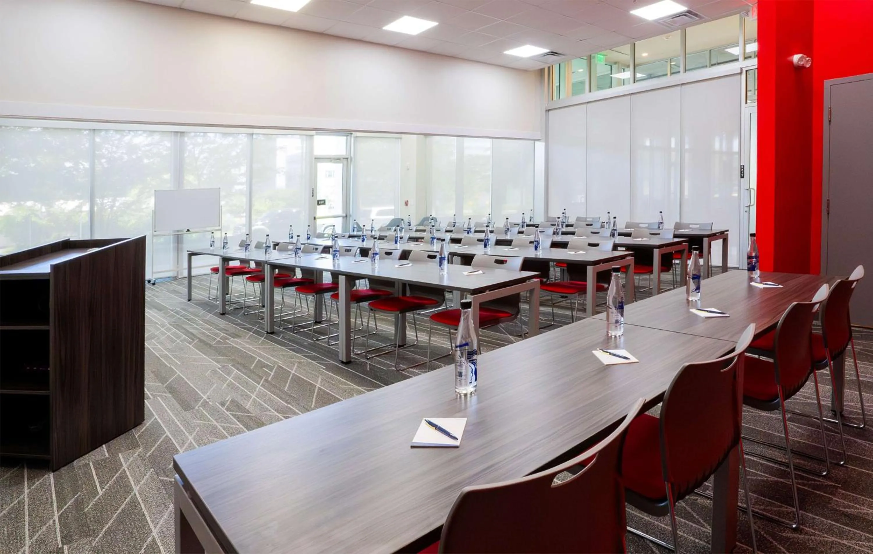 Meeting/conference room in SERENA Hotel Aventura Miami, Tapestry Collection by Hilton