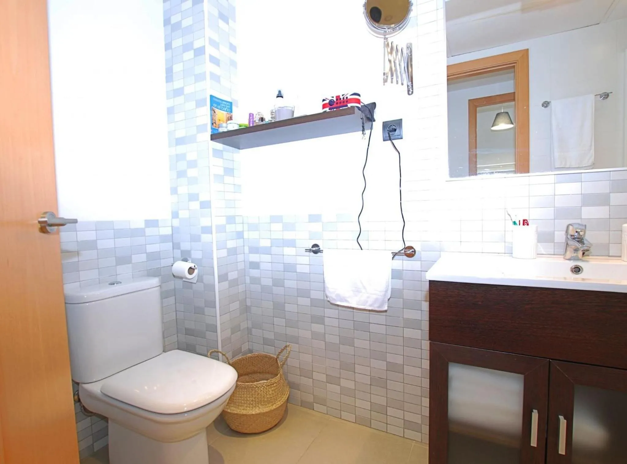 Bathroom in Petit niu · Petit niu · Apartamento AC - 3 min de la playa