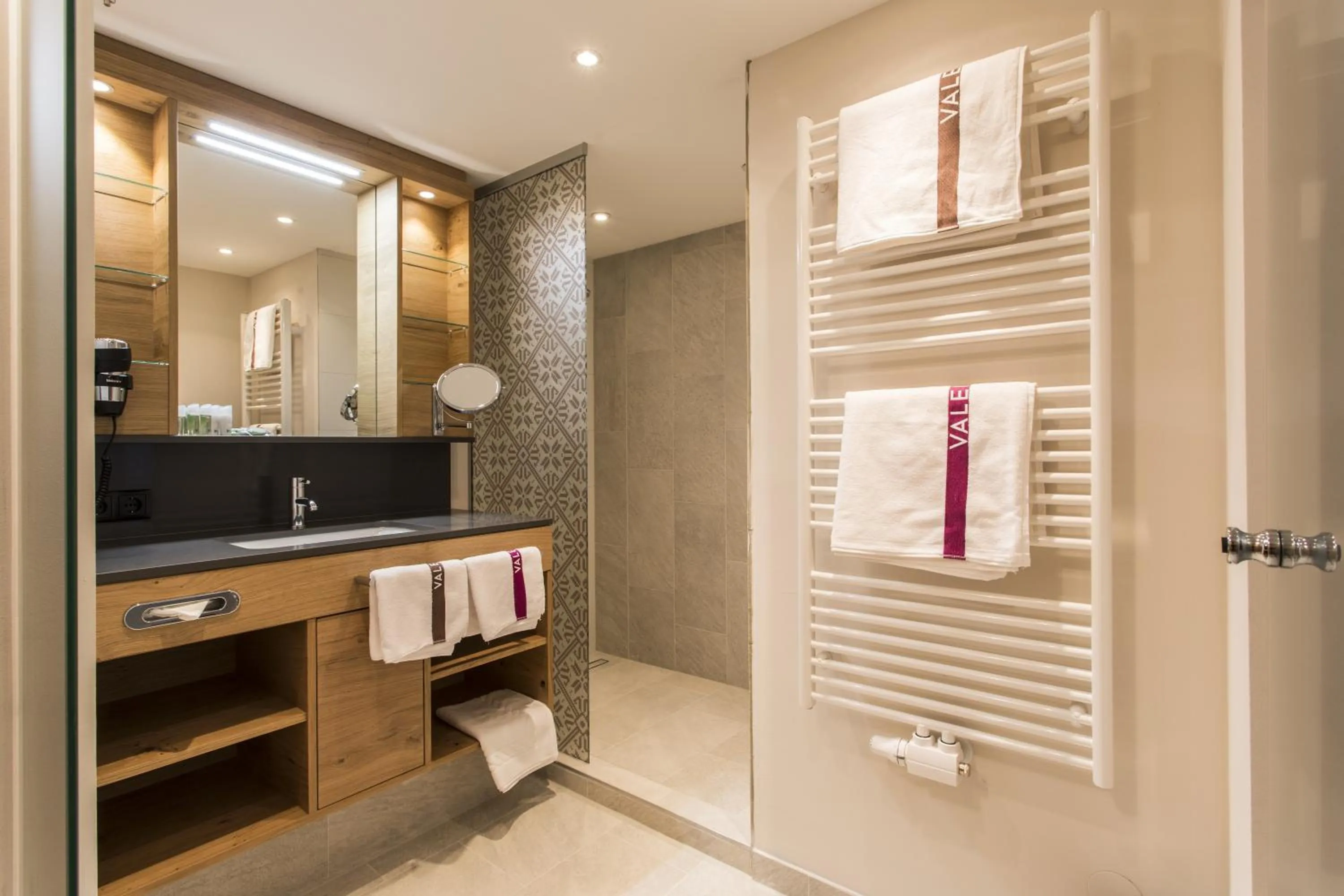 Bathroom in Hotel Valentin