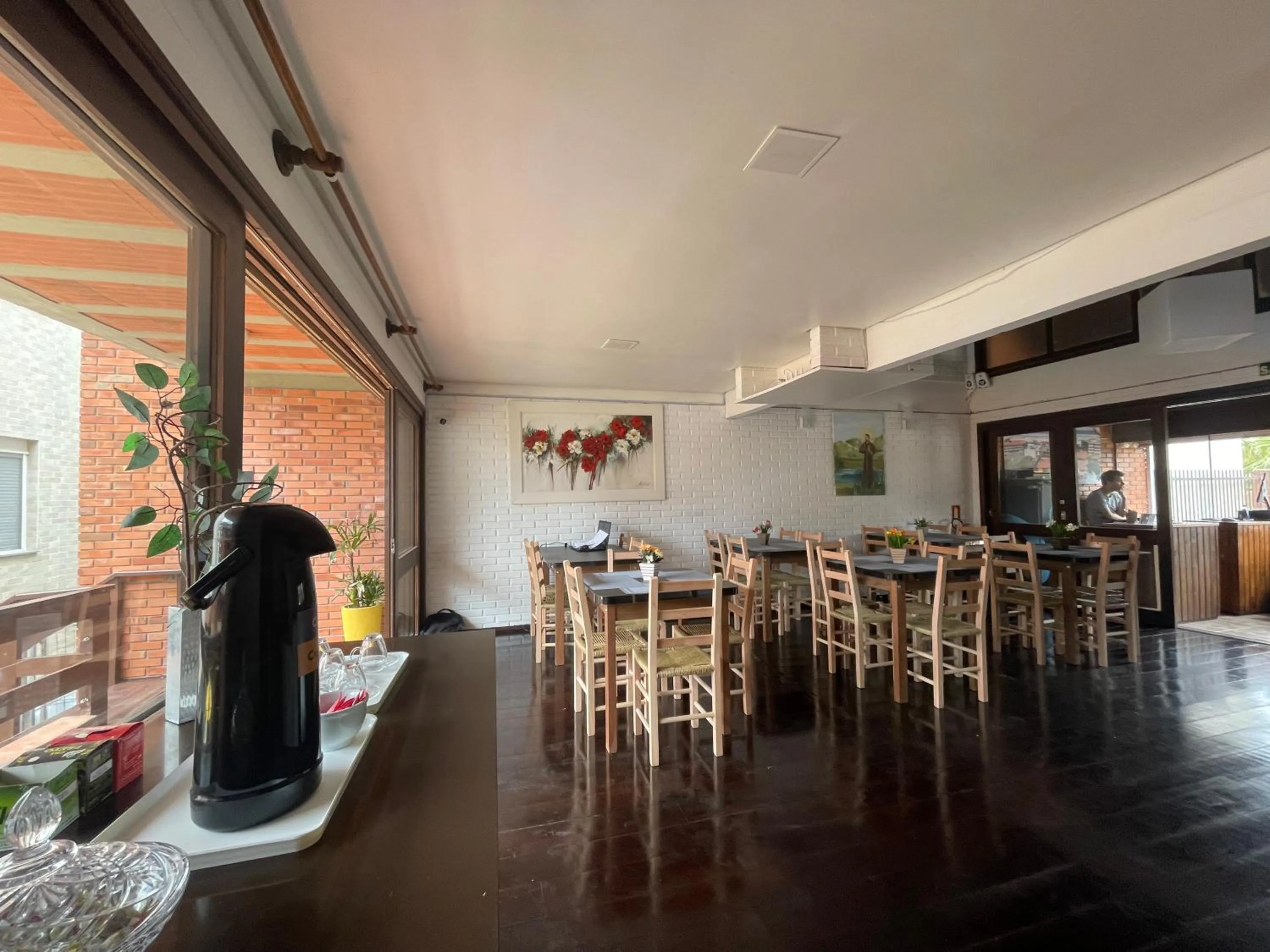 Breakfast in Mare Blu - Pousada Hostel