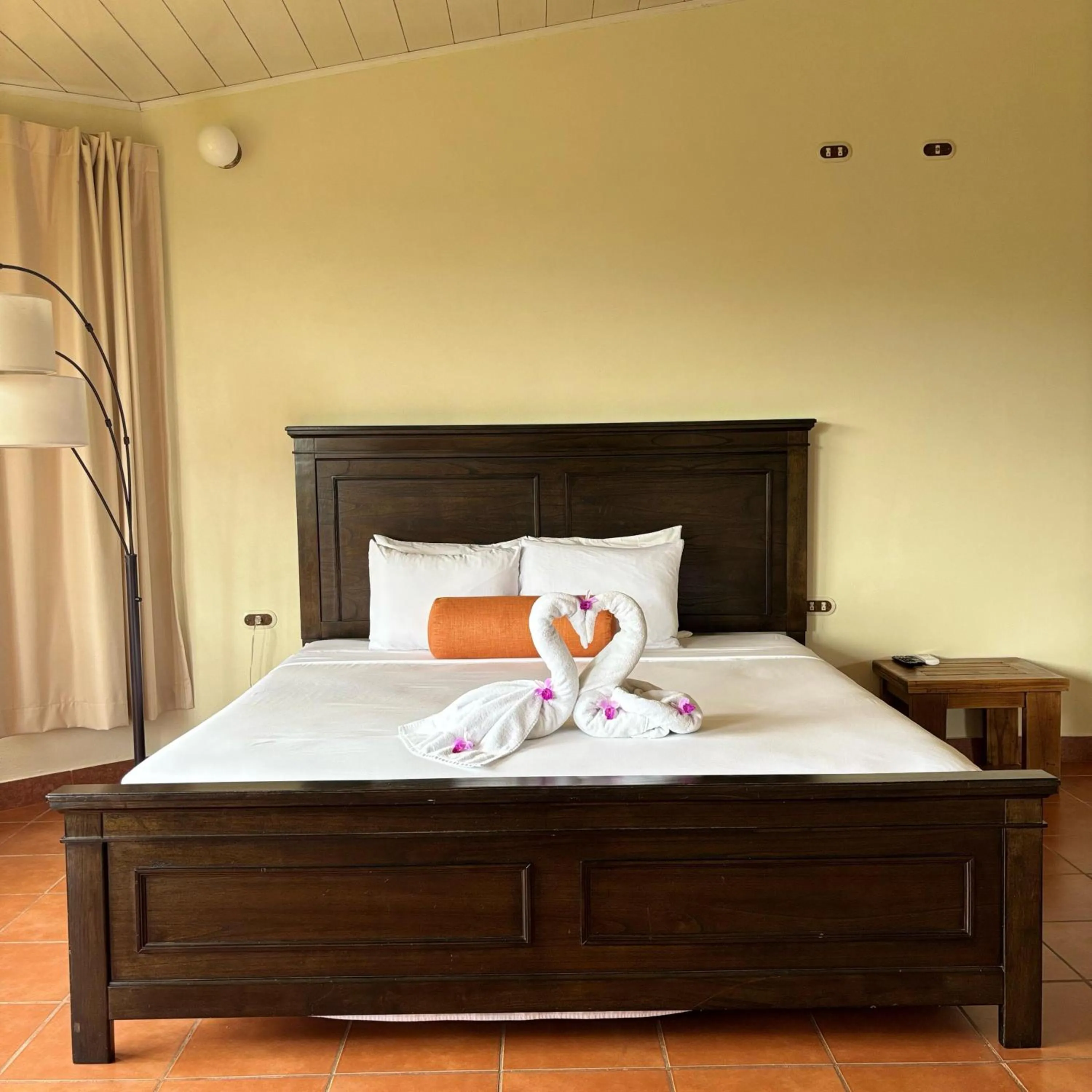 Bed in Arenal Roca Lodge & Bungalows