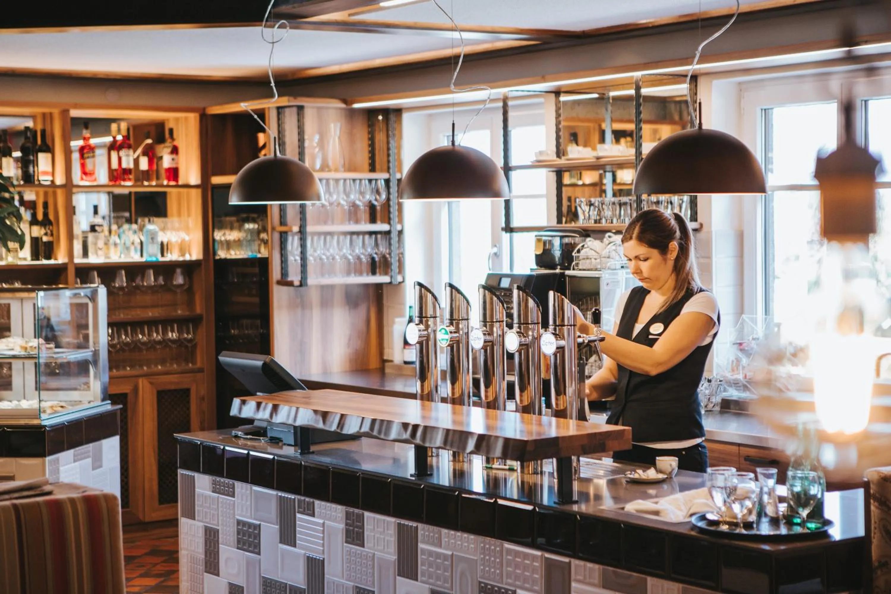 Restaurant/places to eat in Business-Hotel Stockinger