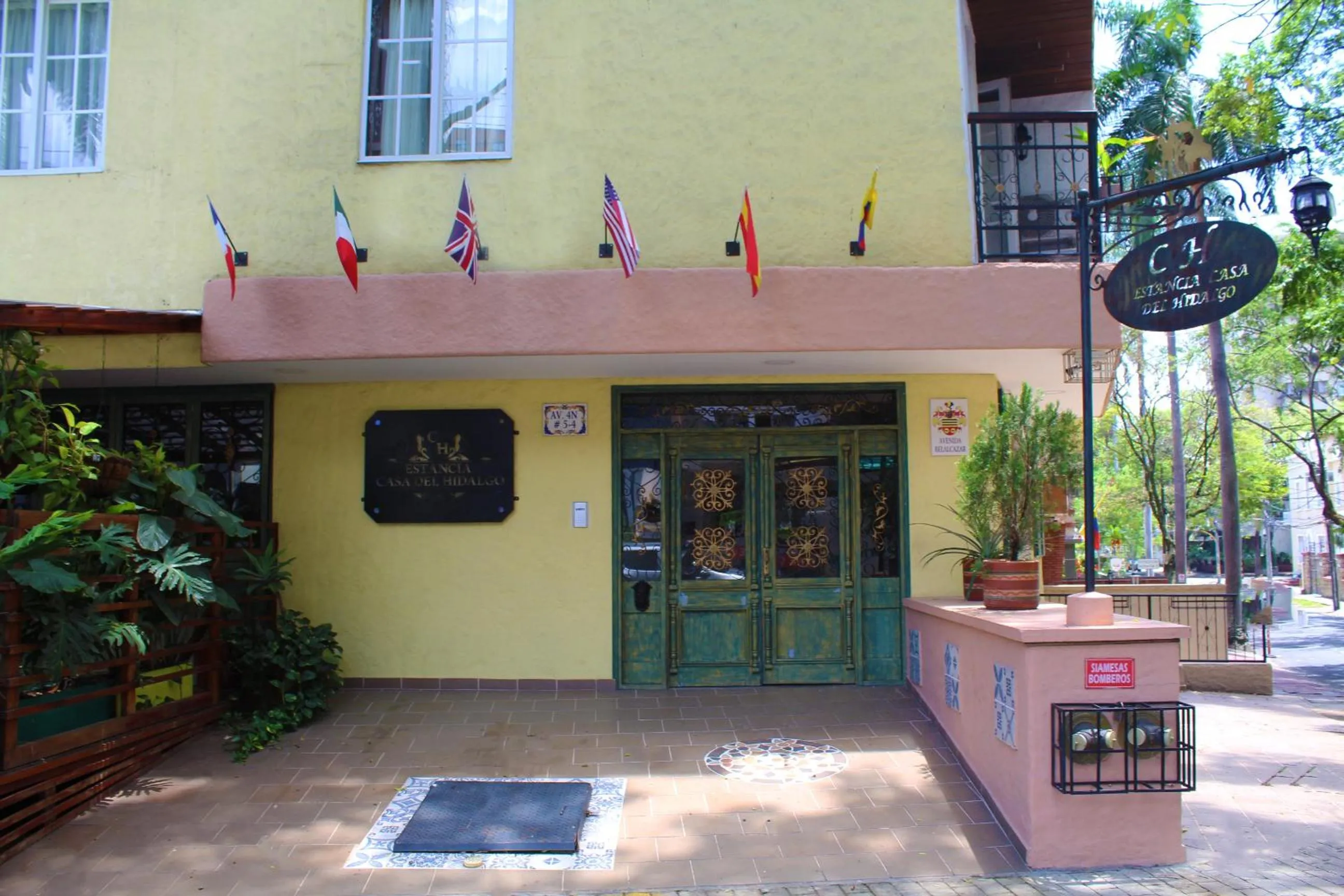 Facade/entrance in Casa del Hidalgo Hotel Cali Centenario