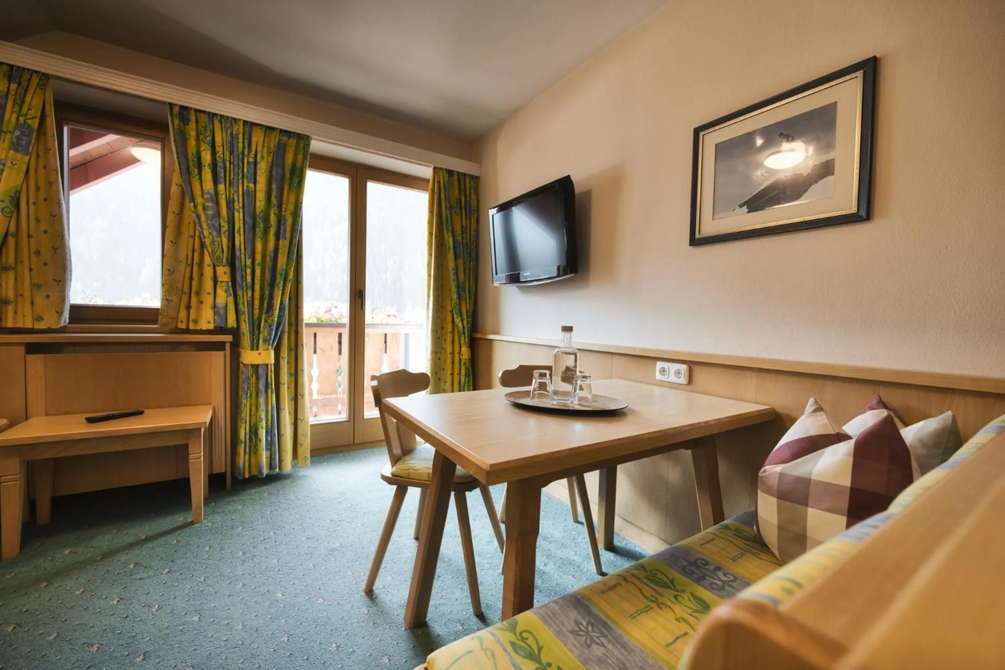 Living room in Hotel Die Arlbergerin - Design & Tiroler Gemütlichkeit