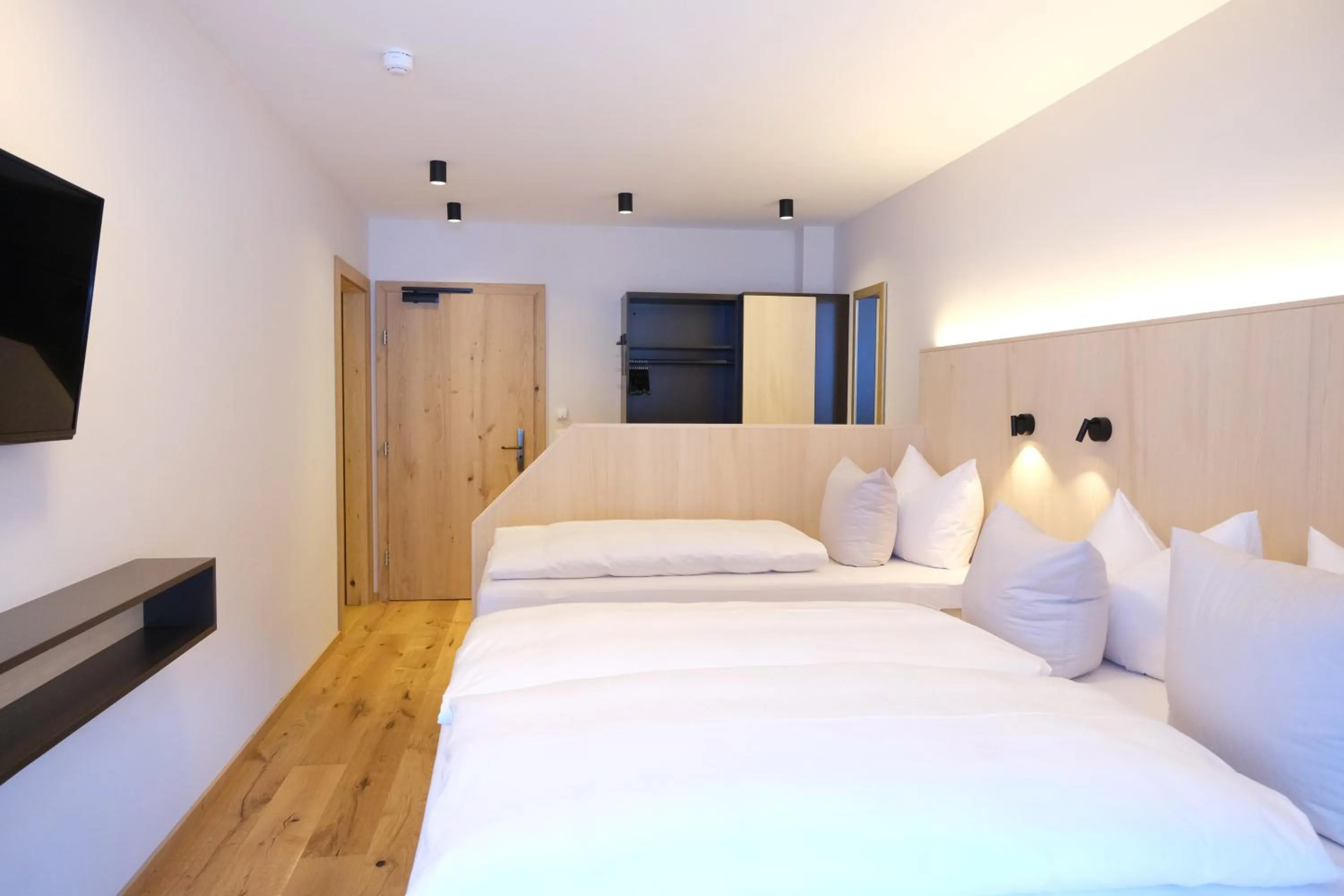 Photo of the whole room, Bed in Hotel Die Arlbergerin - Design & Tiroler Gemütlichkeit