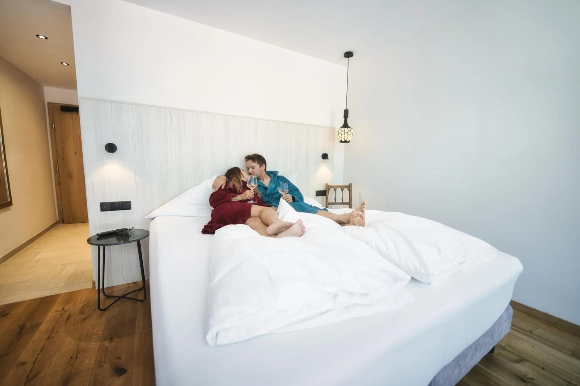 People, Bed in Hotel Die Arlbergerin - Design & Tiroler Gemütlichkeit