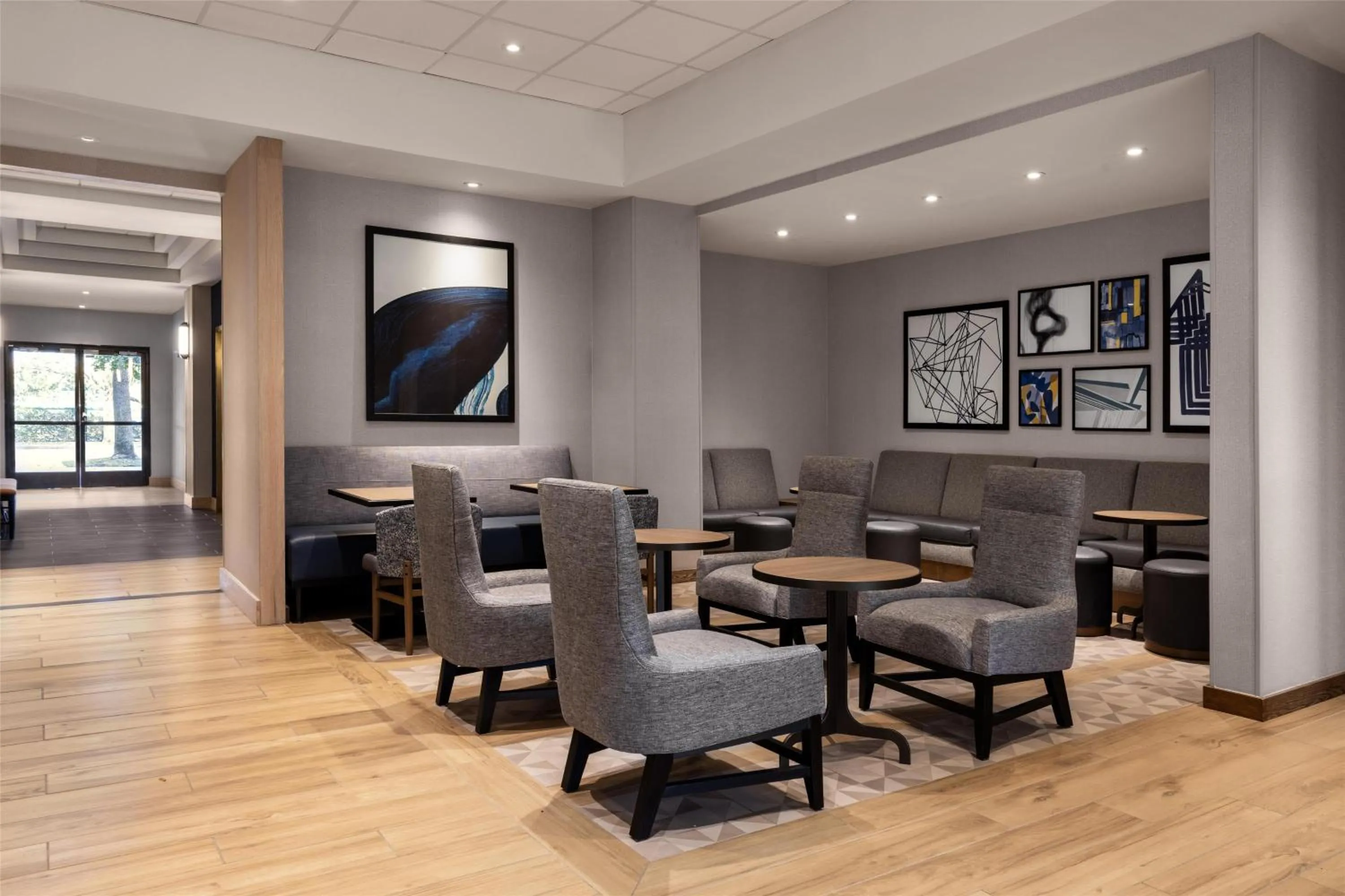 Lobby or reception in Hyatt Place Orlando Airport