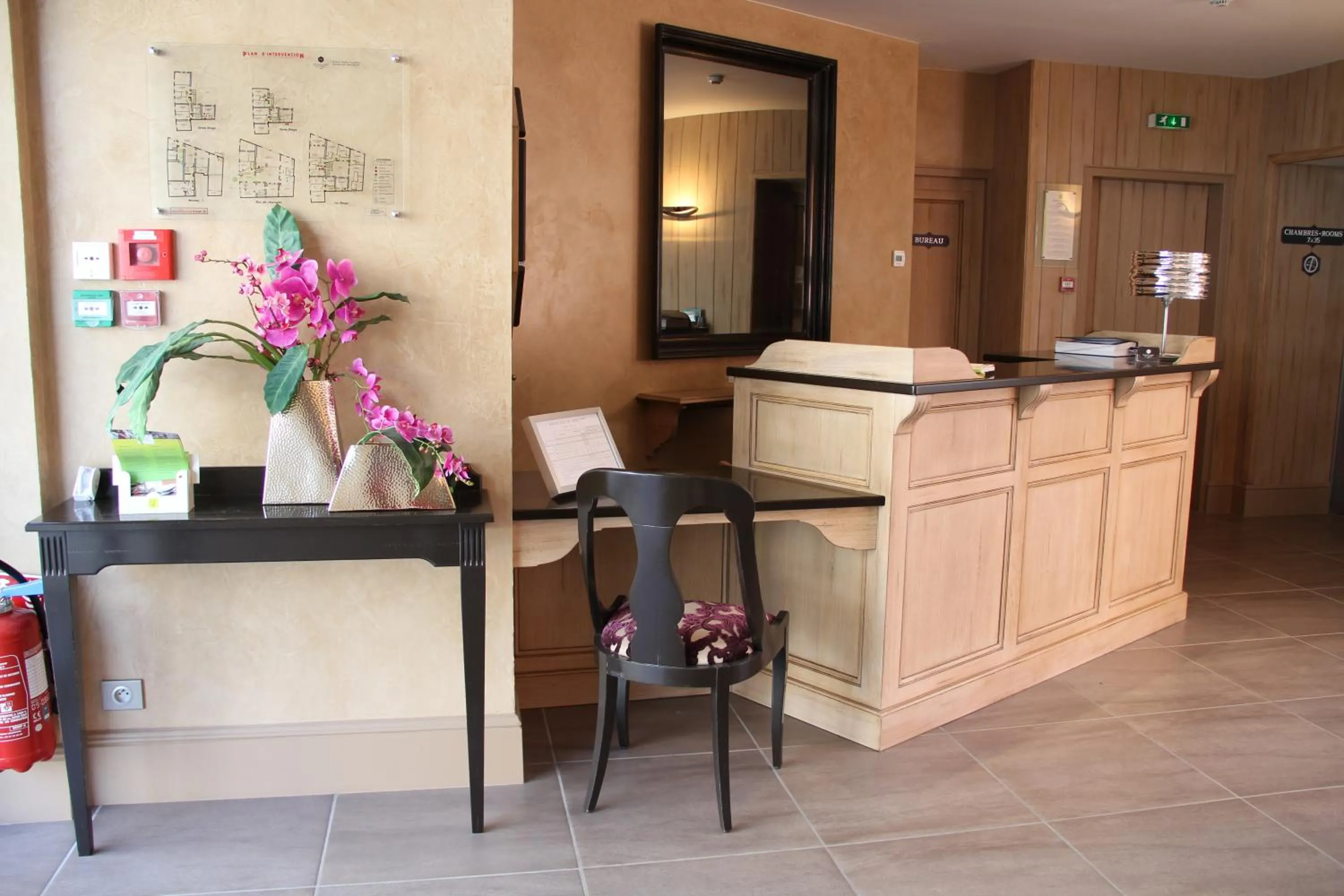 Lobby or reception in Hostellerie du Forez