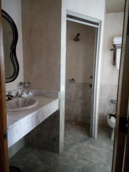 Bathroom in Hotel Hacienda los Narcisos