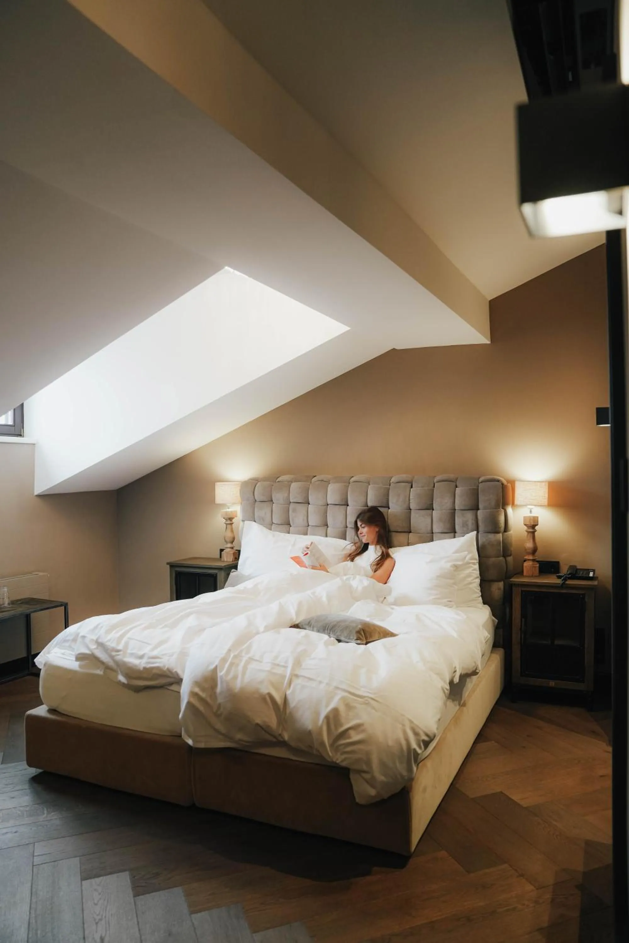 Bedroom, Bed in Boutiquehotel Weisses Rössl