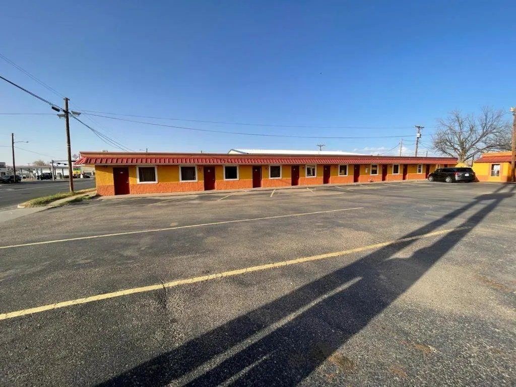 Property building in Budget Inn