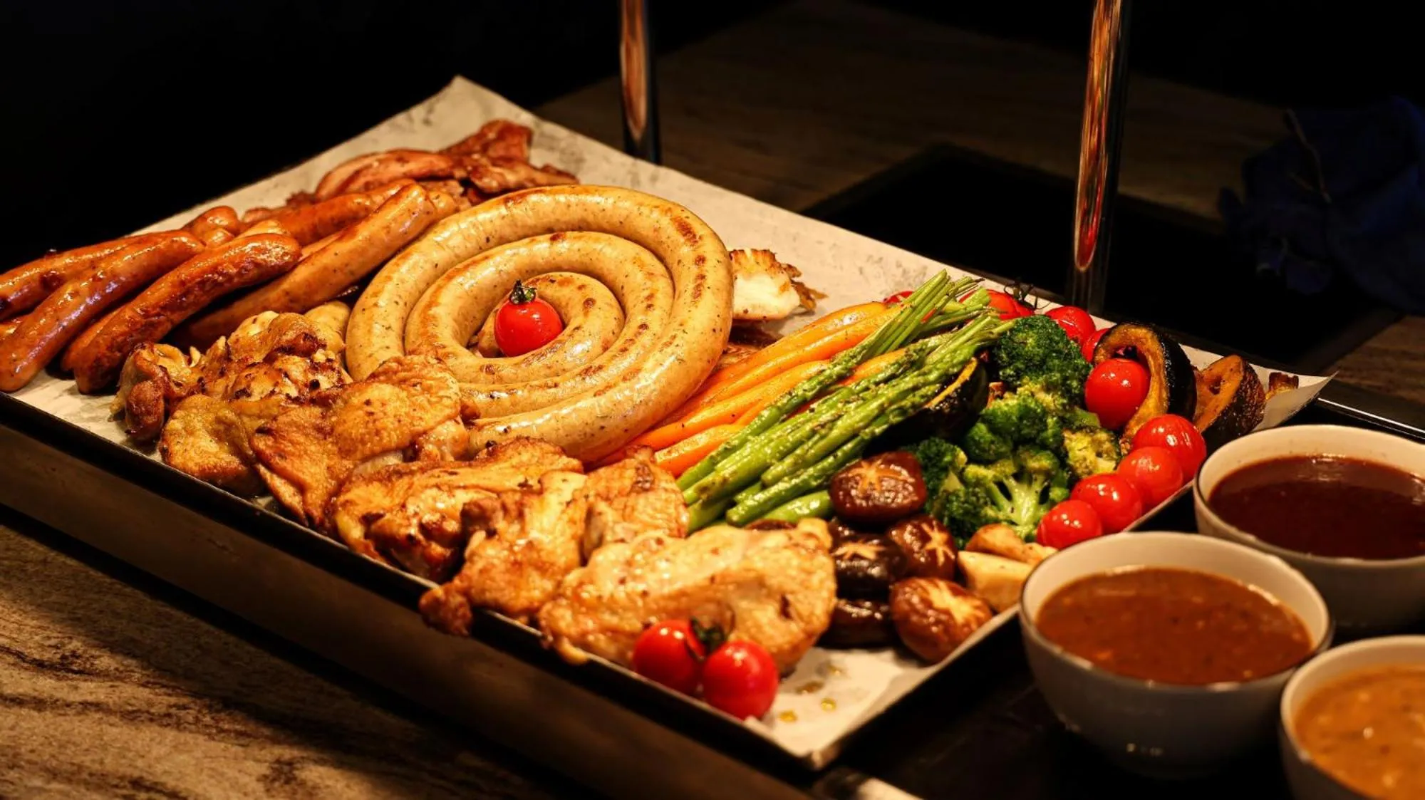 Restaurant/places to eat in Holiday Inn & Suites Sanya Yalong Bay