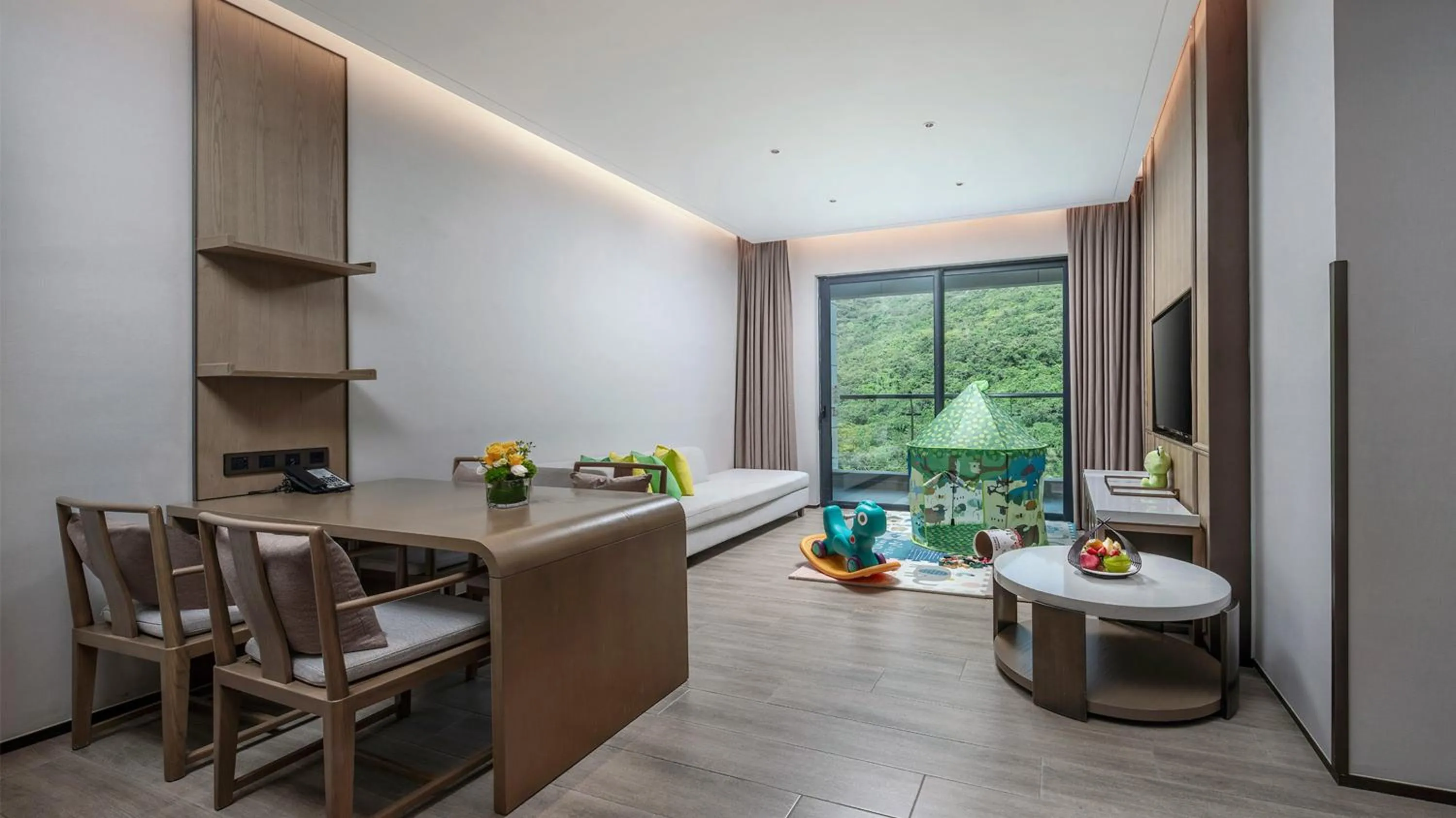 Photo of the whole room in Holiday Inn & Suites Sanya Yalong Bay