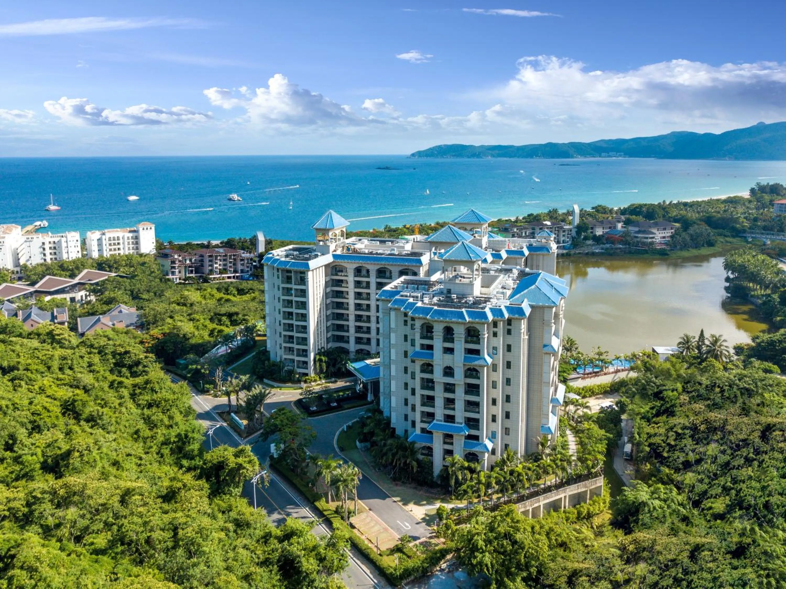 Property building in Holiday Inn & Suites Sanya Yalong Bay