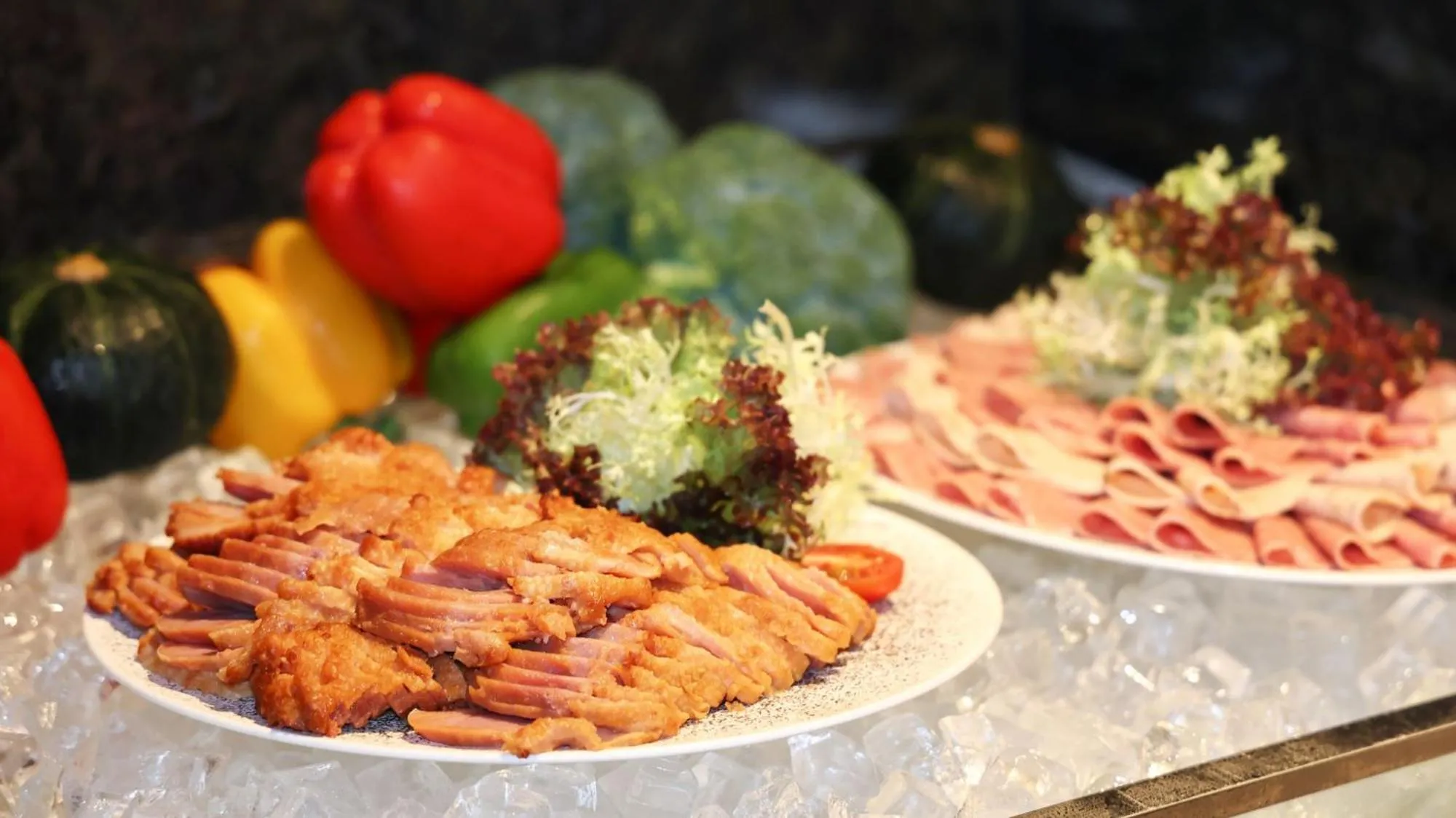 Restaurant/places to eat in Holiday Inn & Suites Sanya Yalong Bay