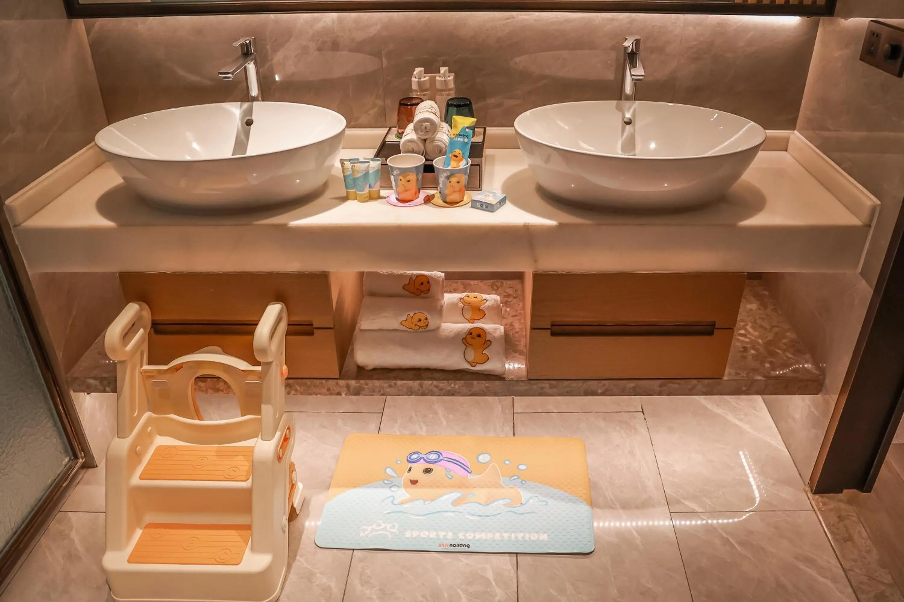 Toilet in Holiday Inn & Suites Sanya Yalong Bay