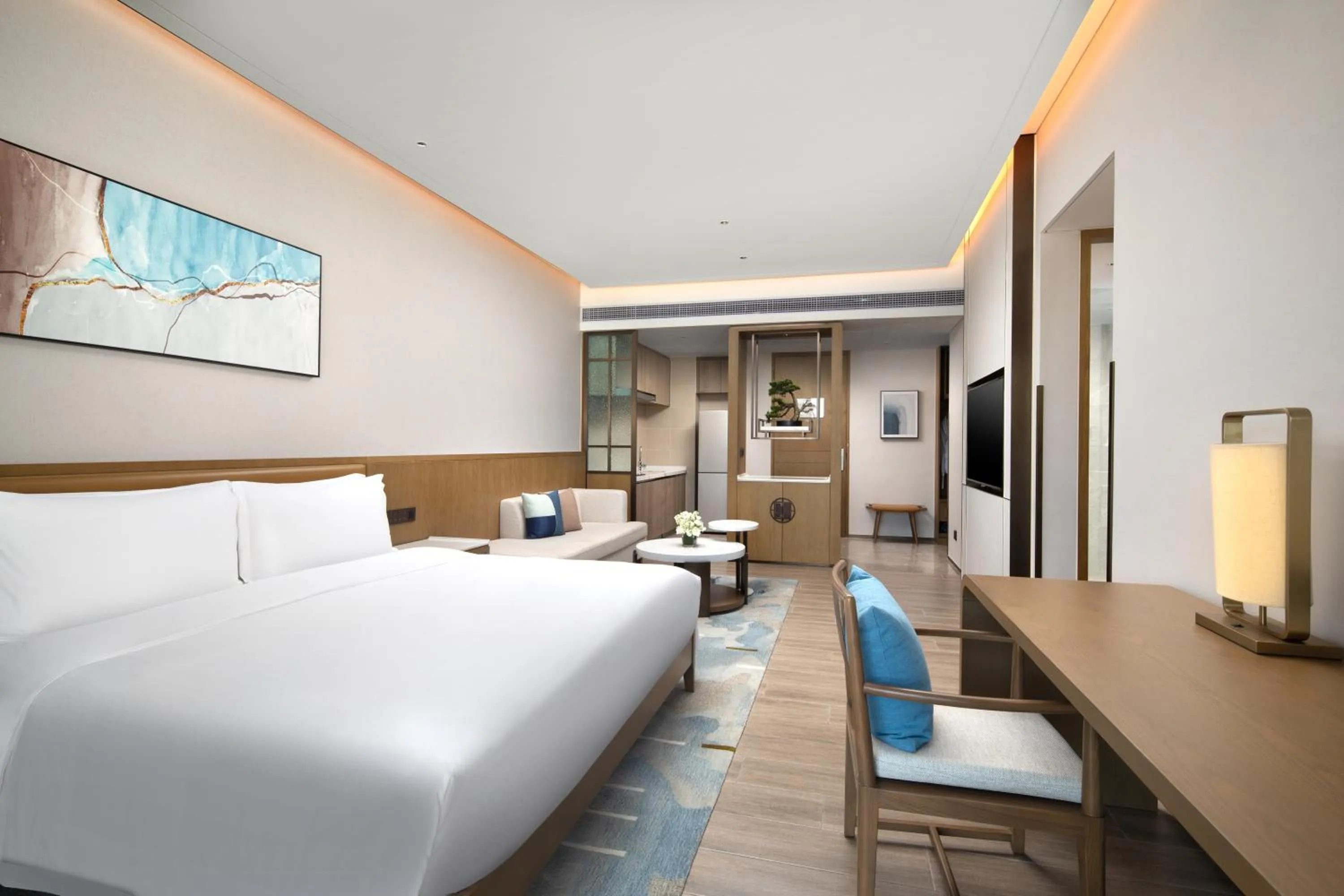 Bedroom, Bed in Holiday Inn & Suites Sanya Yalong Bay