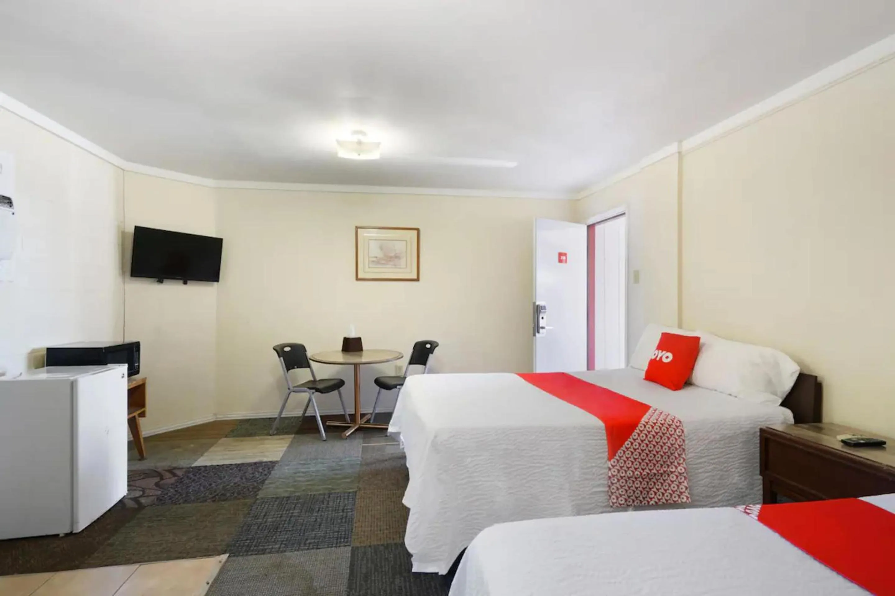 Bedroom, Bed in OYO Alpine TX near Big Bend National Park