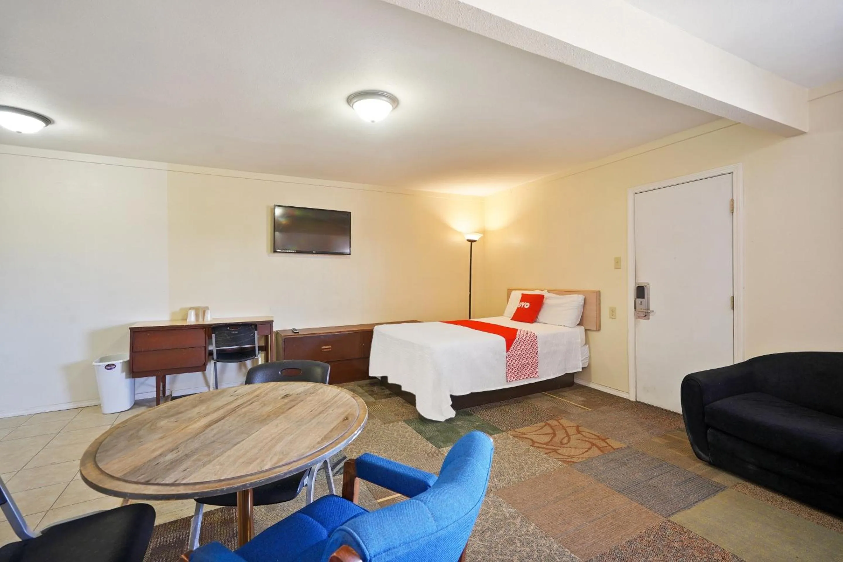 Bedroom, Bed in OYO Alpine TX near Big Bend National Park