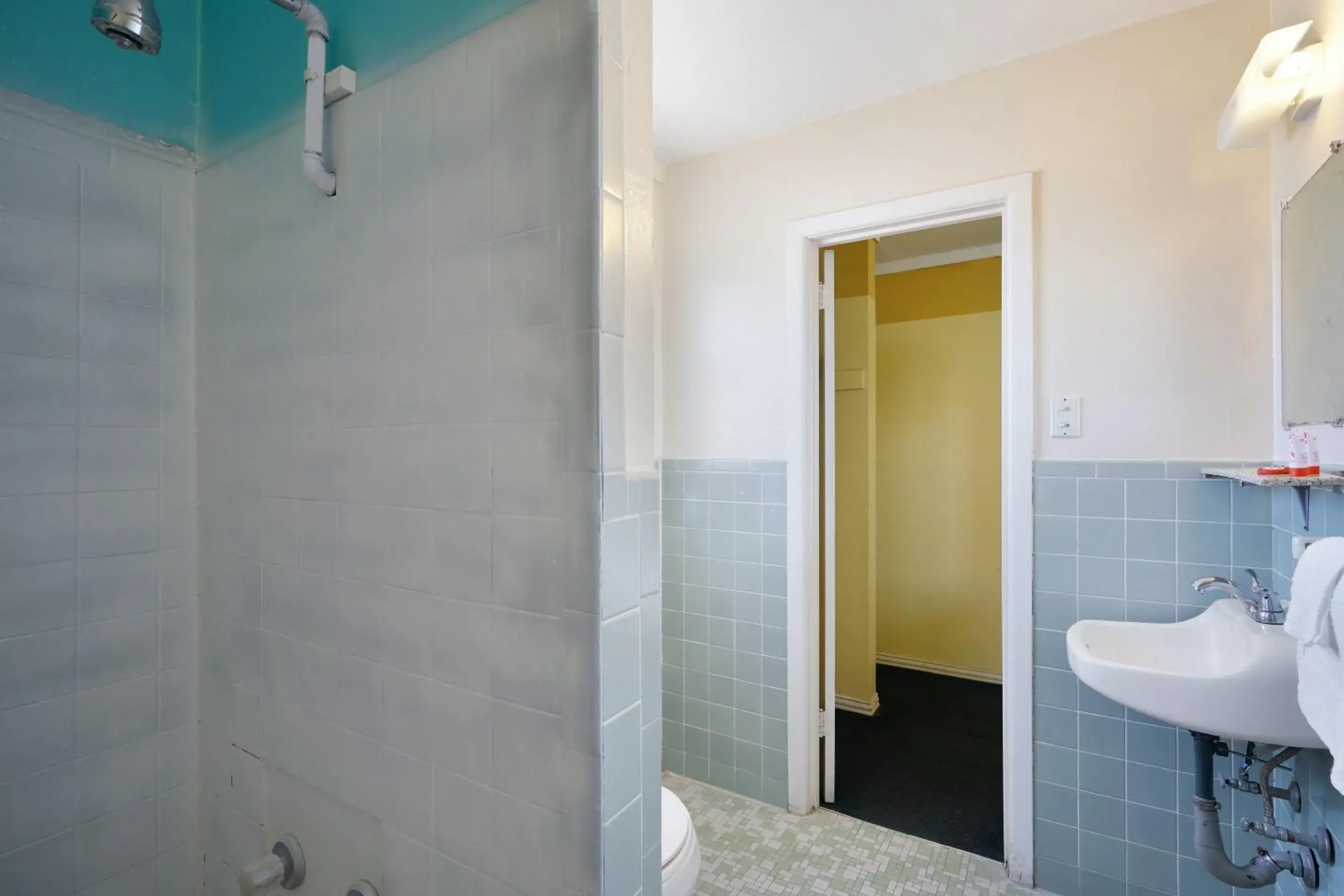 King Room in OYO Alpine TX near Big Bend National Park King Room in OYO Alpine TX near Big Bend National Park