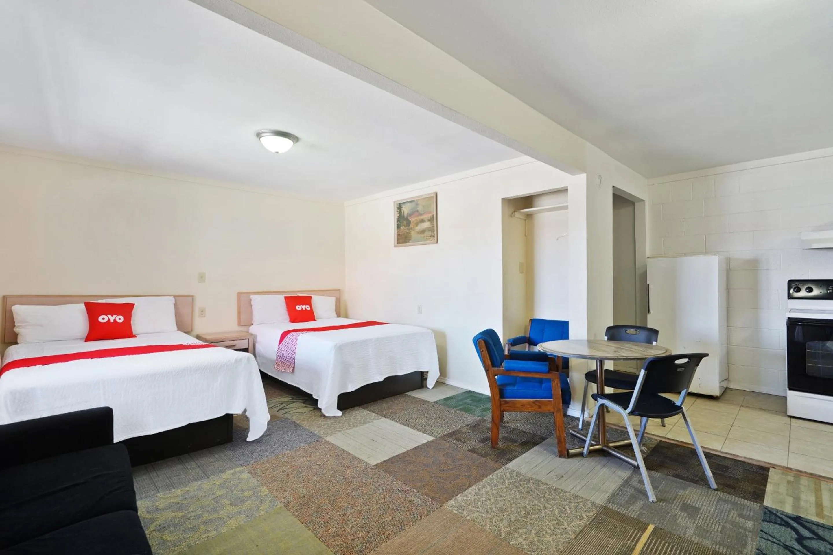 Bedroom, Bed in OYO Alpine TX near Big Bend National Park