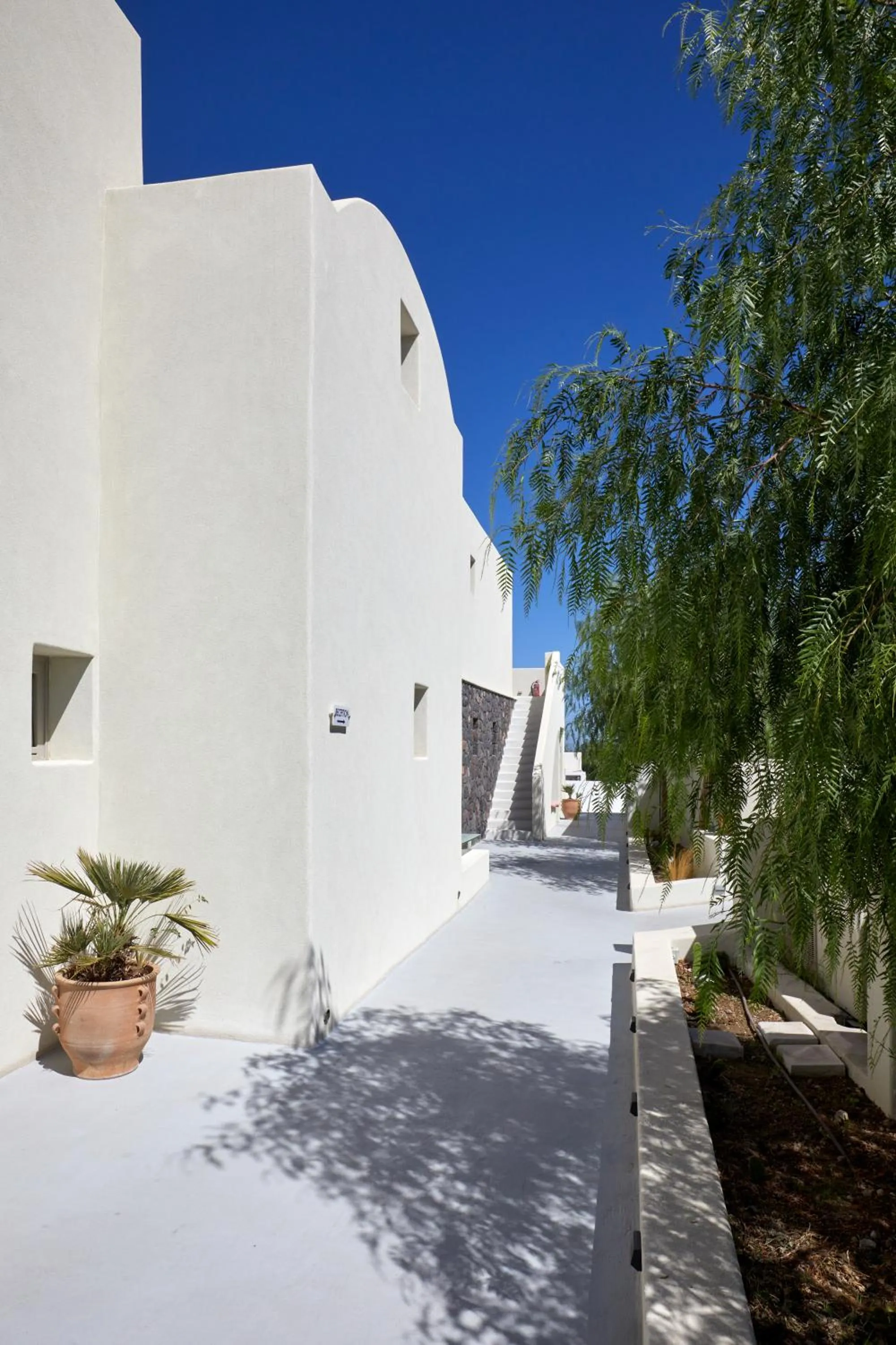 Property building in Adorno Oia