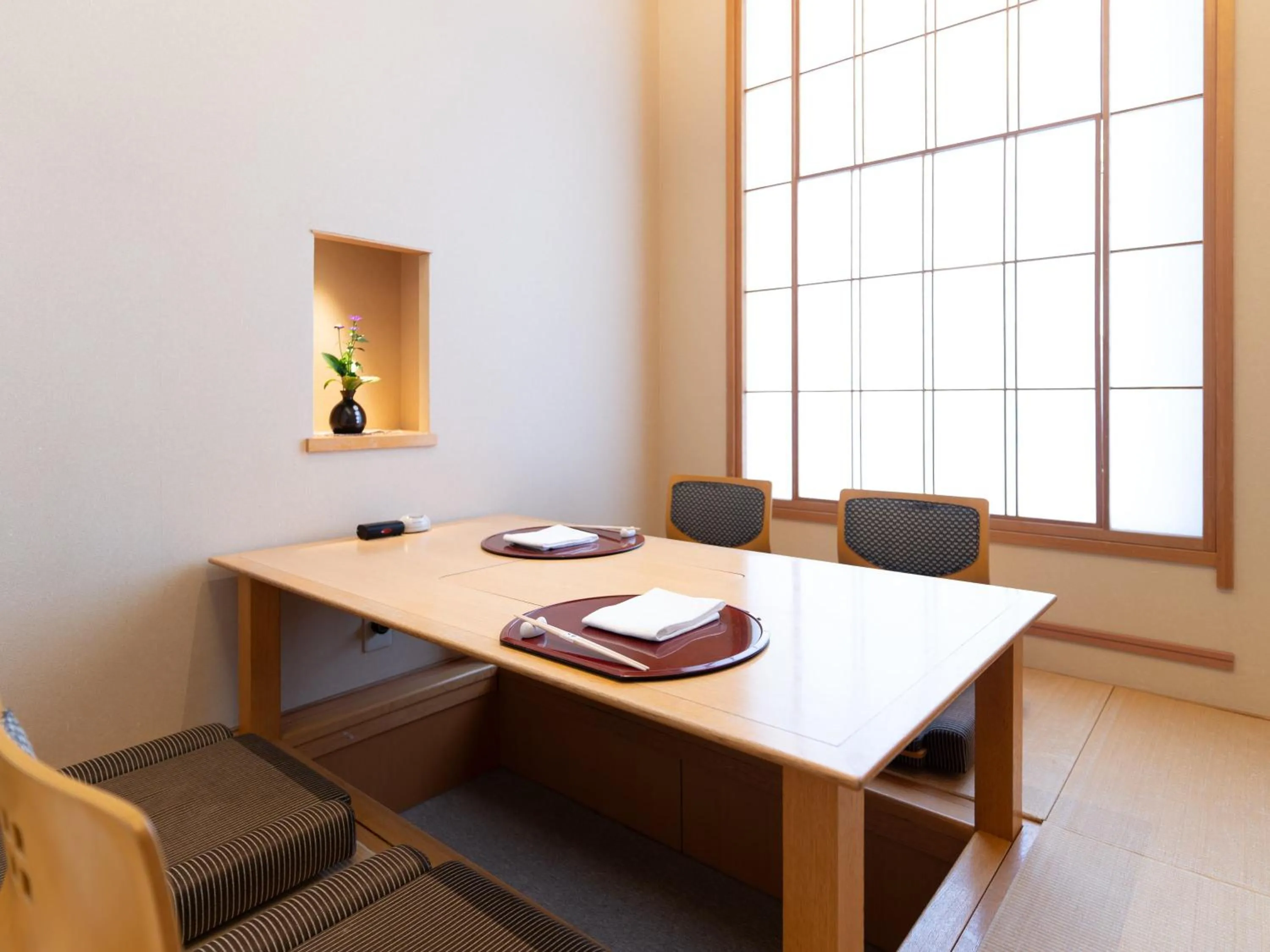 Restaurant/places to eat in Authent Hotel Otaru