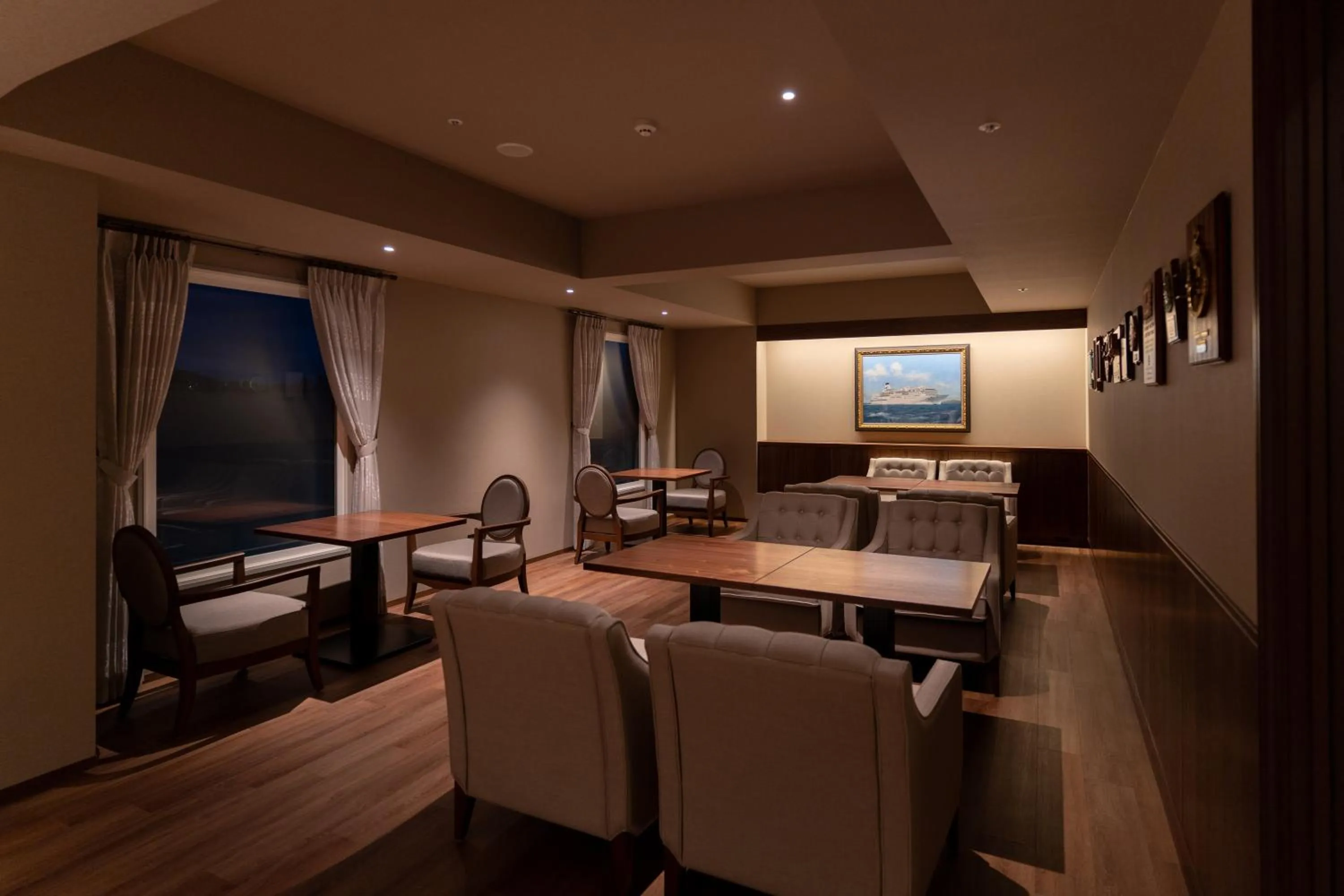 Lounge or bar in Authent Hotel Otaru