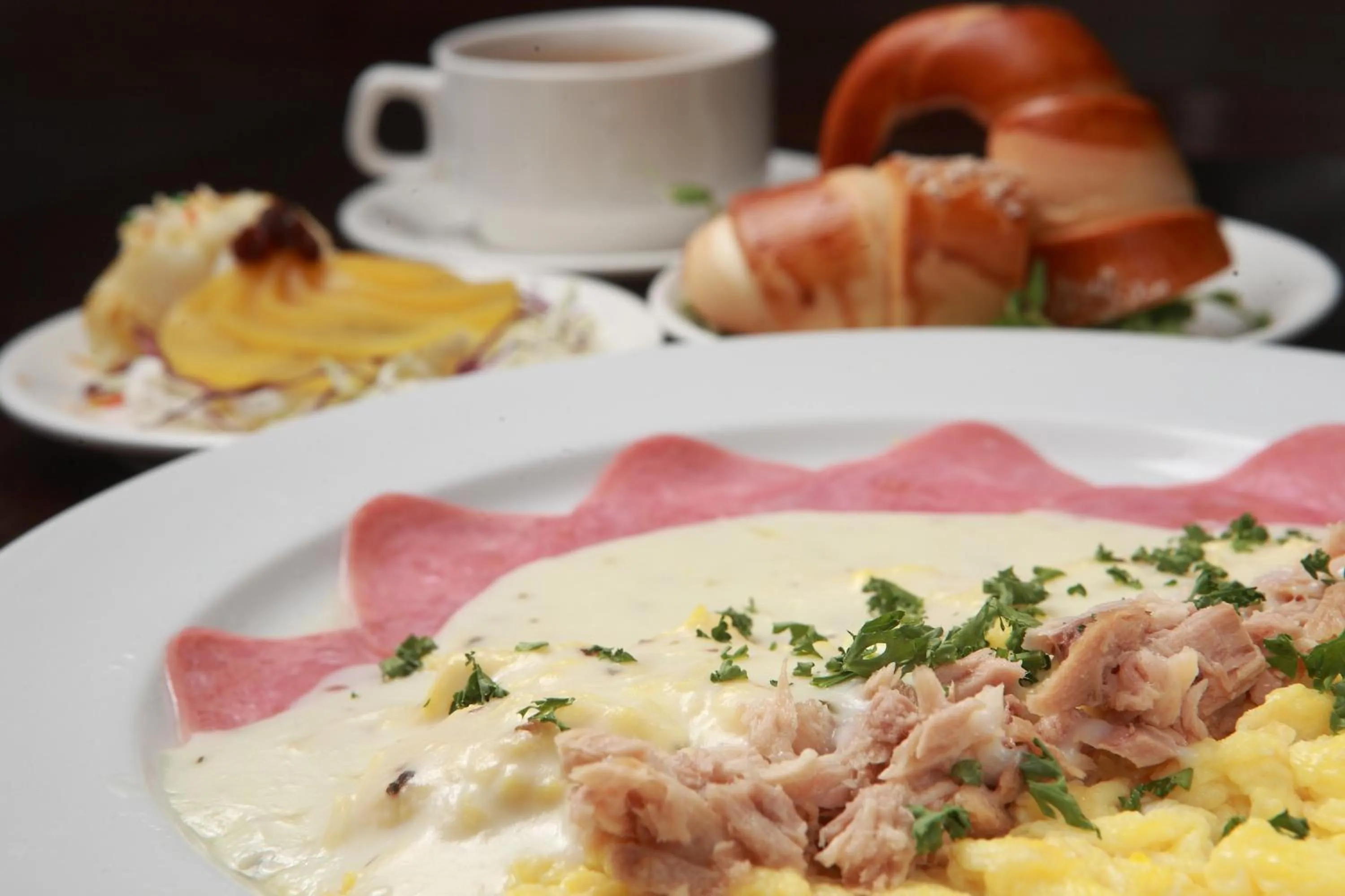 Restaurant/places to eat, Food in Byeyer Hotel