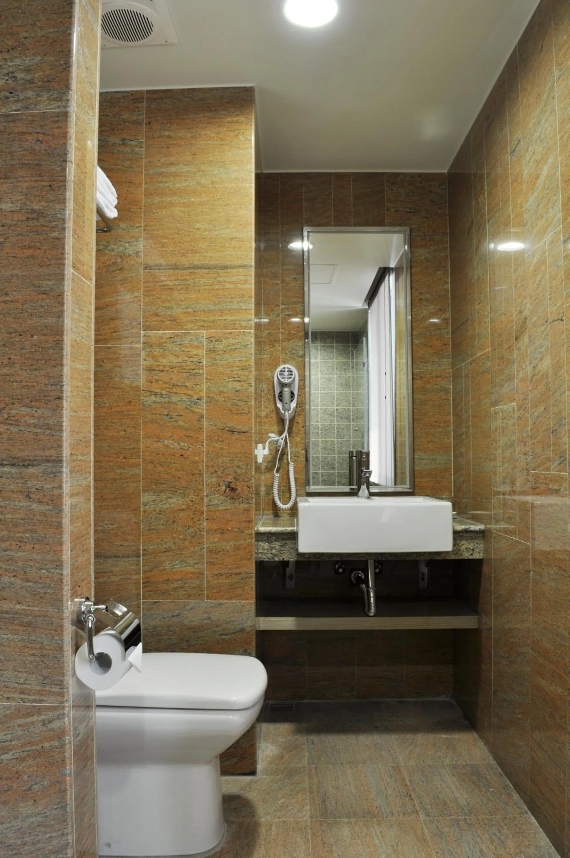 Toilet, Bathroom in Byeyer Hotel