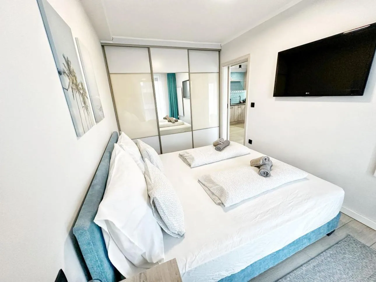 Bedroom, Bed in Marina Apartment by Dora