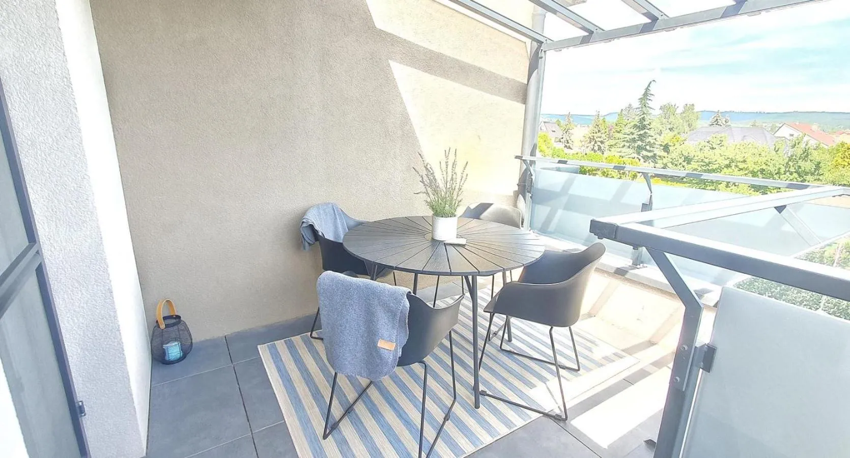 Balcony/Terrace in Marina Apartment by Dora