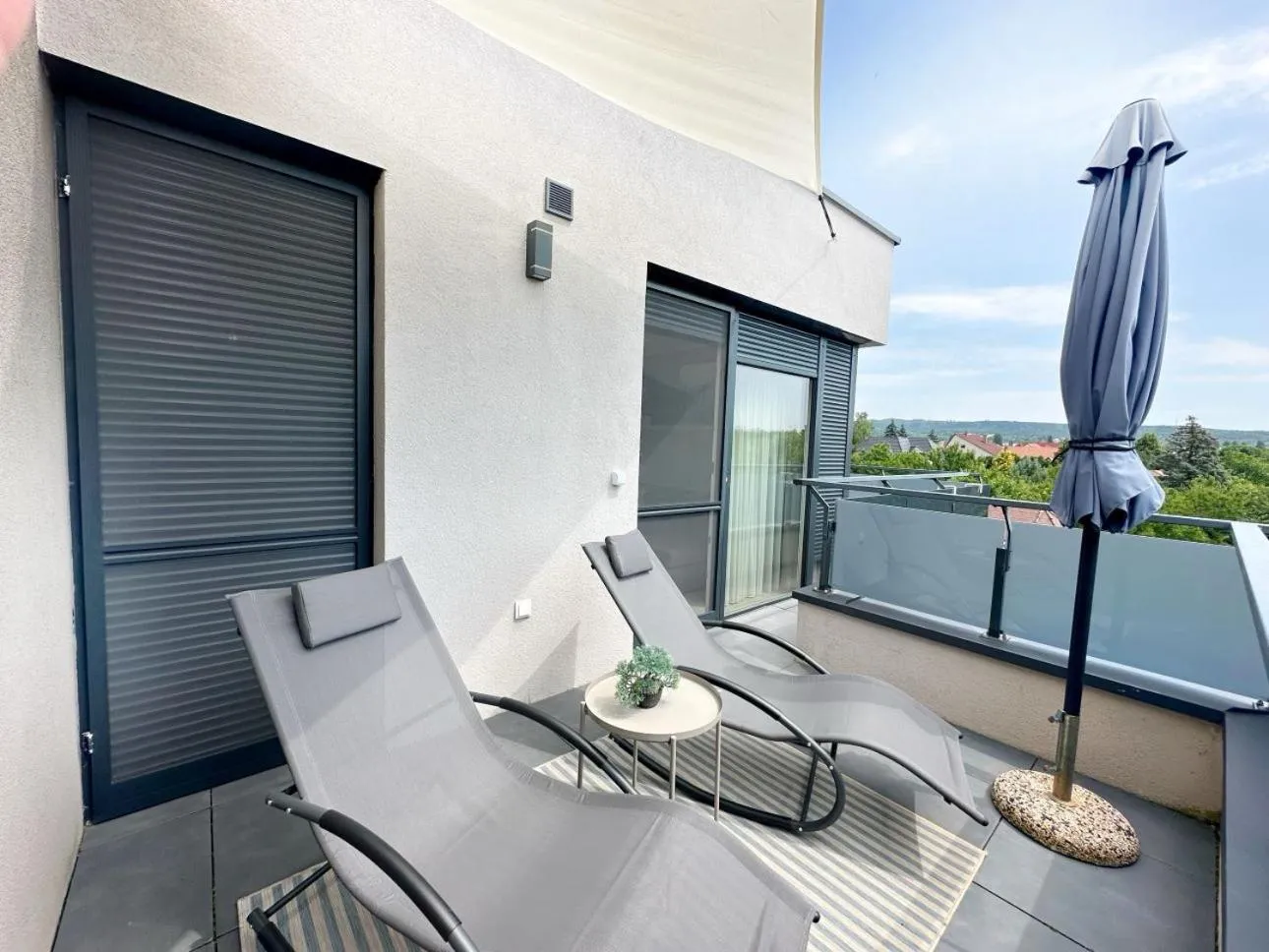 Balcony/Terrace in Marina Apartment by Dora