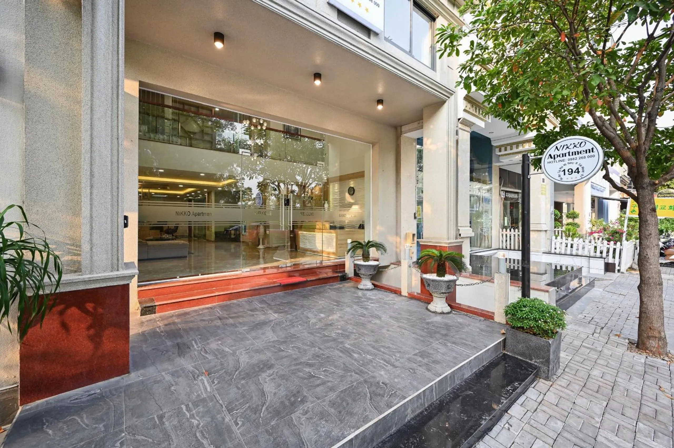 Patio in Nikko Hotel - The Classy Life