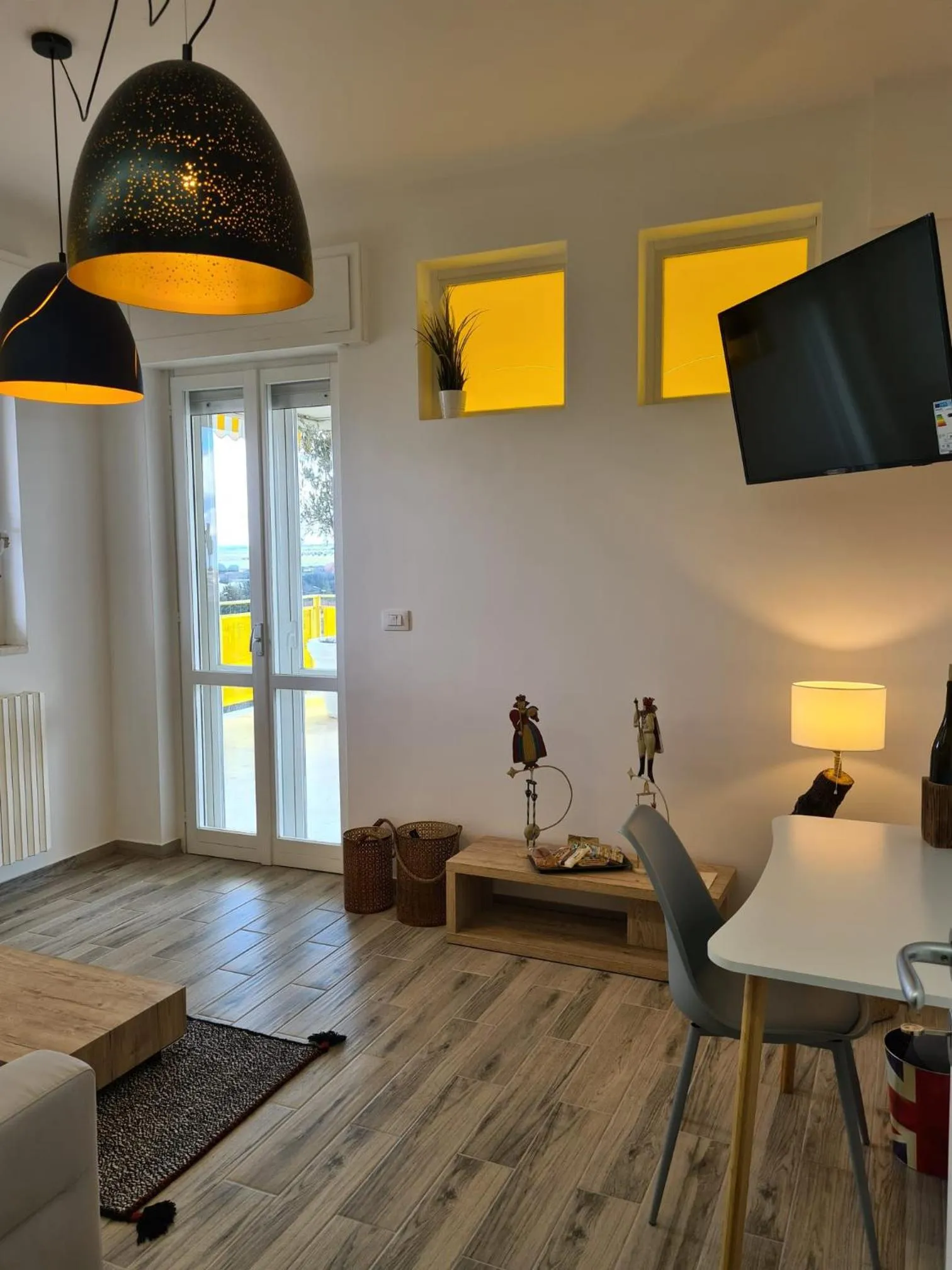 TV/Entertainment Center in Le Dimore del Gufo B&B and Apartments Suite