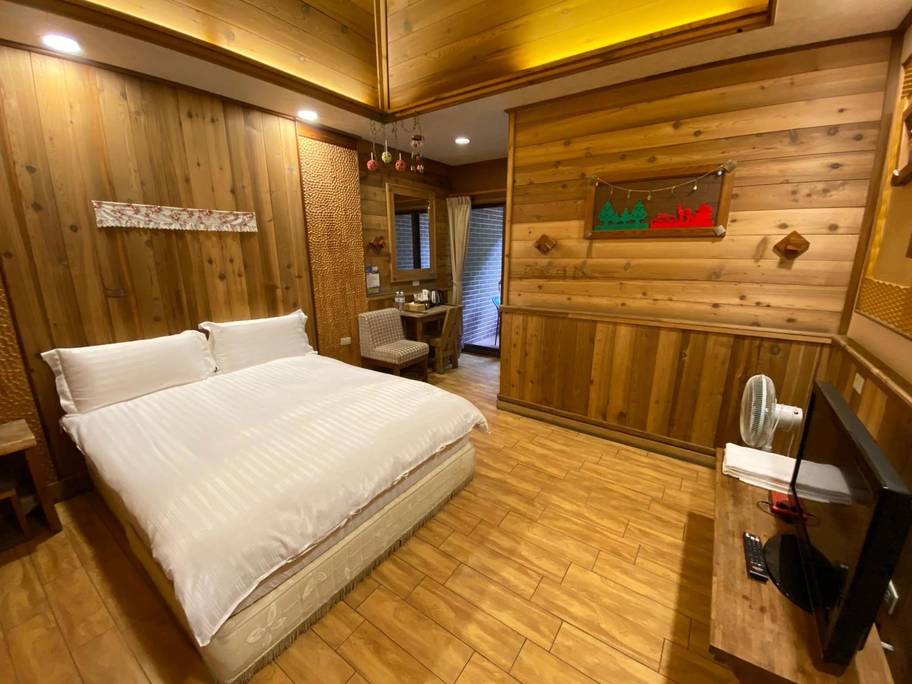 Photo of the whole room, Bed in Spring Ground Resort