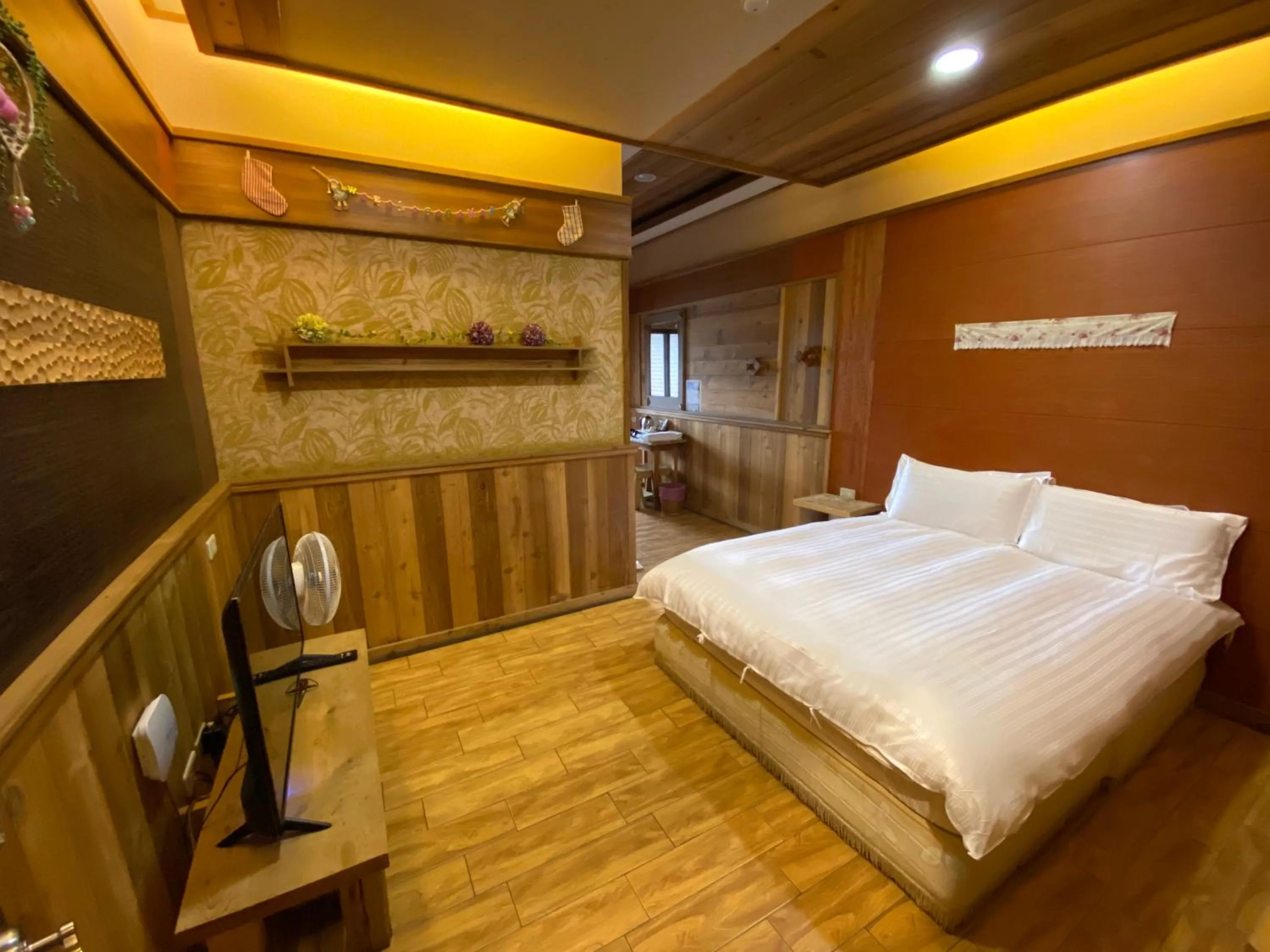 Photo of the whole room, Bed in Spring Ground Resort
