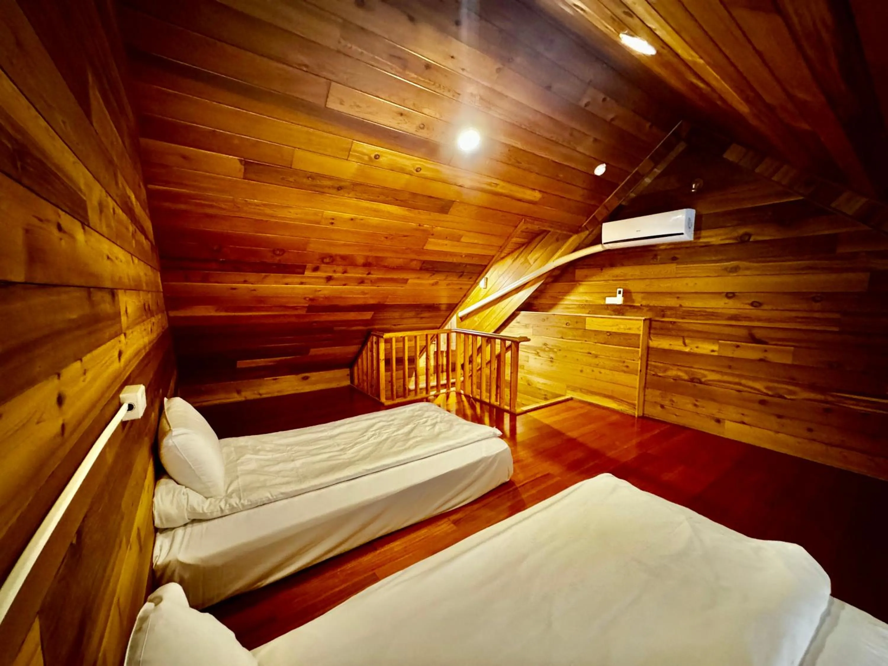 Photo of the whole room in Spring Ground Resort