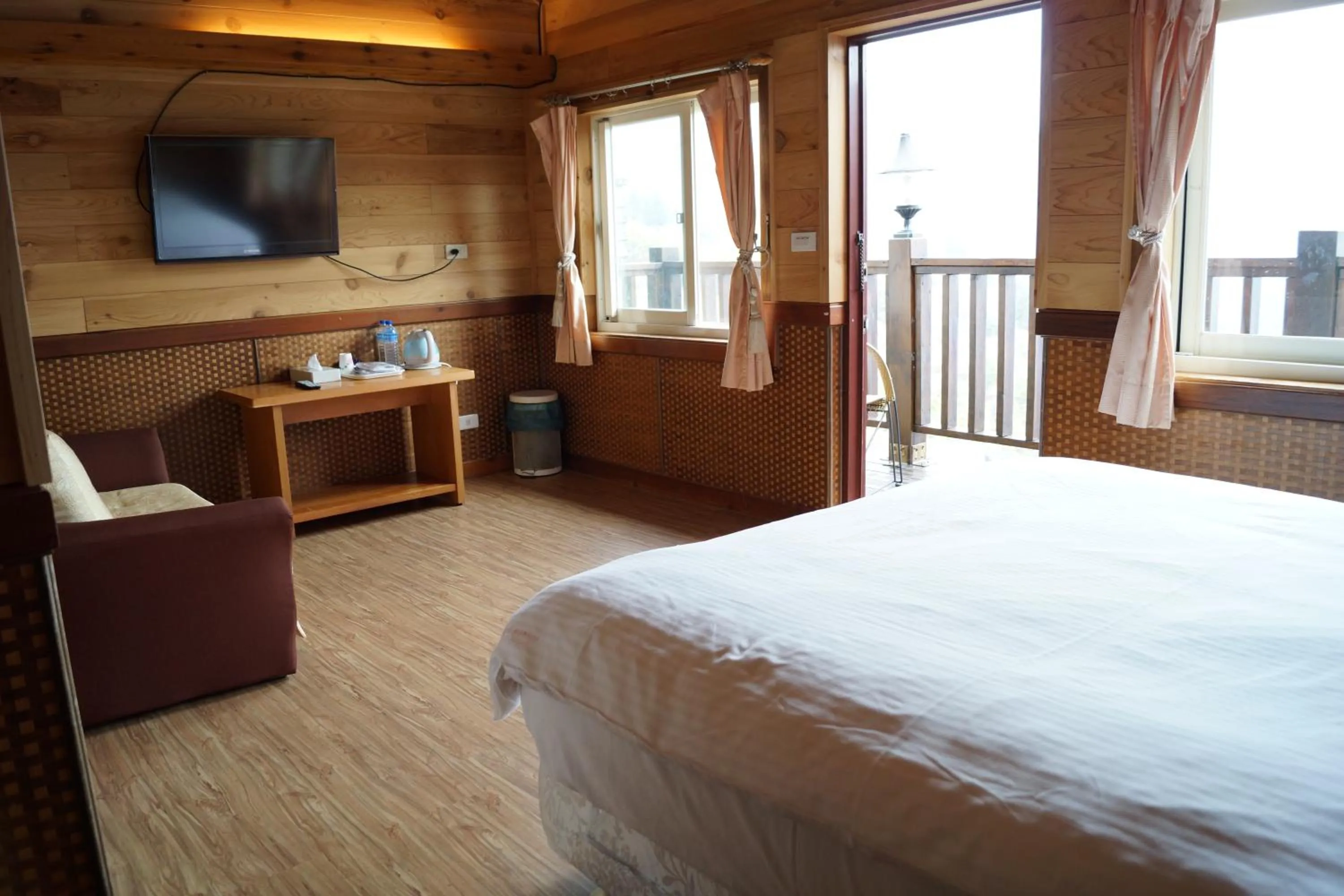 Photo of the whole room, Bed in Spring Ground Resort