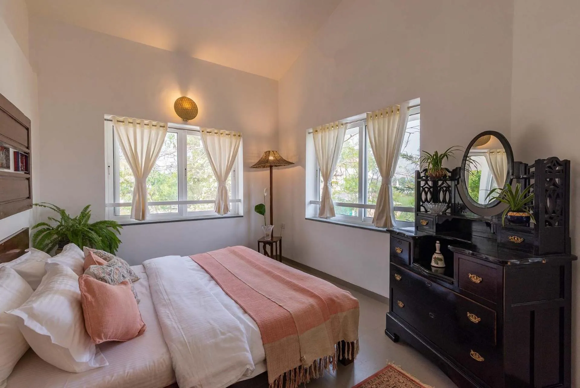 Bedroom, Bed in El Cottage by StayVista - An enchanting escape with Scenic views, Colonial decor & Private plunge pool
