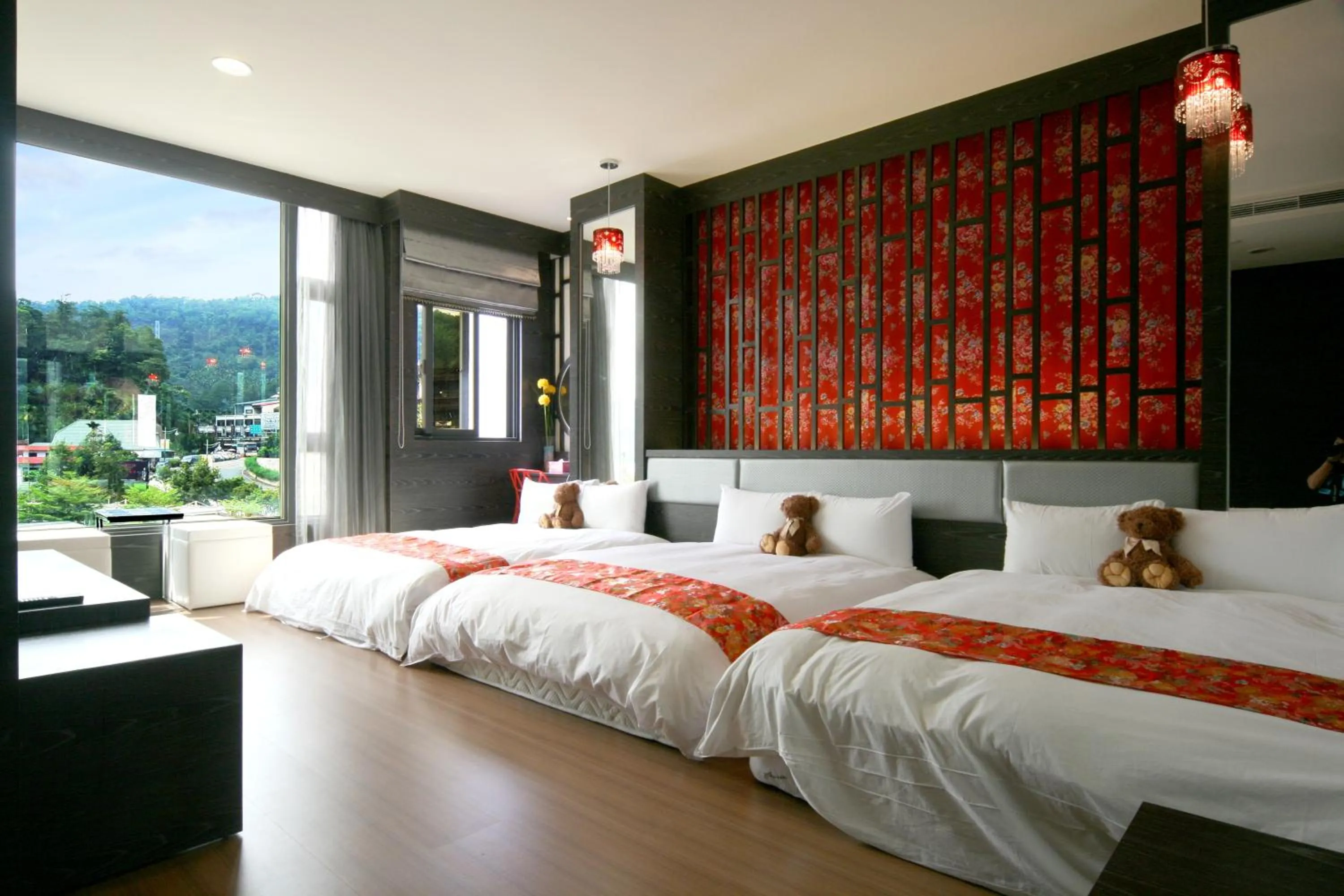 Bedroom, Bed in Tanhui Modern Hotel