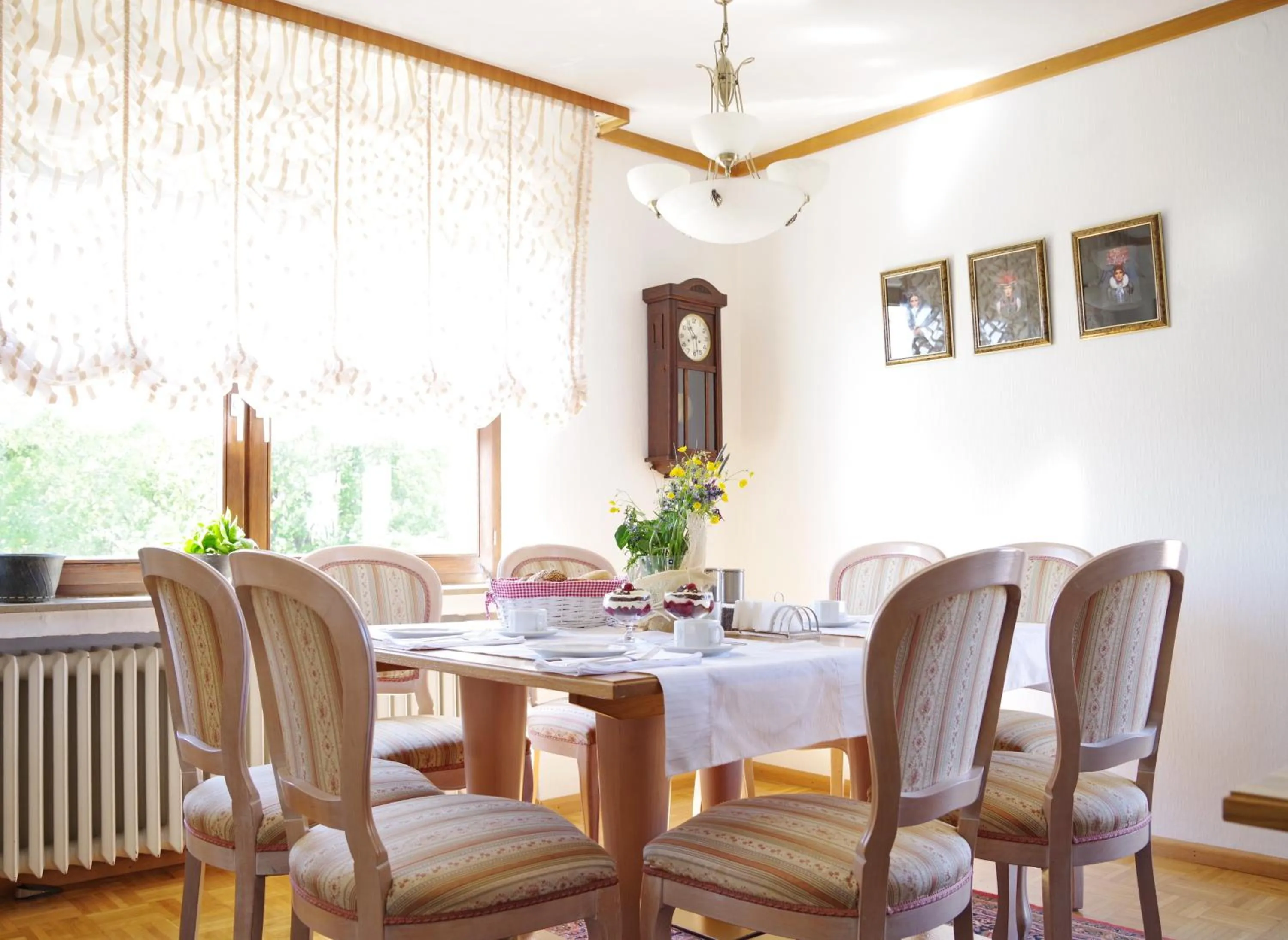 Restaurant/places to eat in Apartment Haus Pflingsteck nahe Europa Park Rulantica